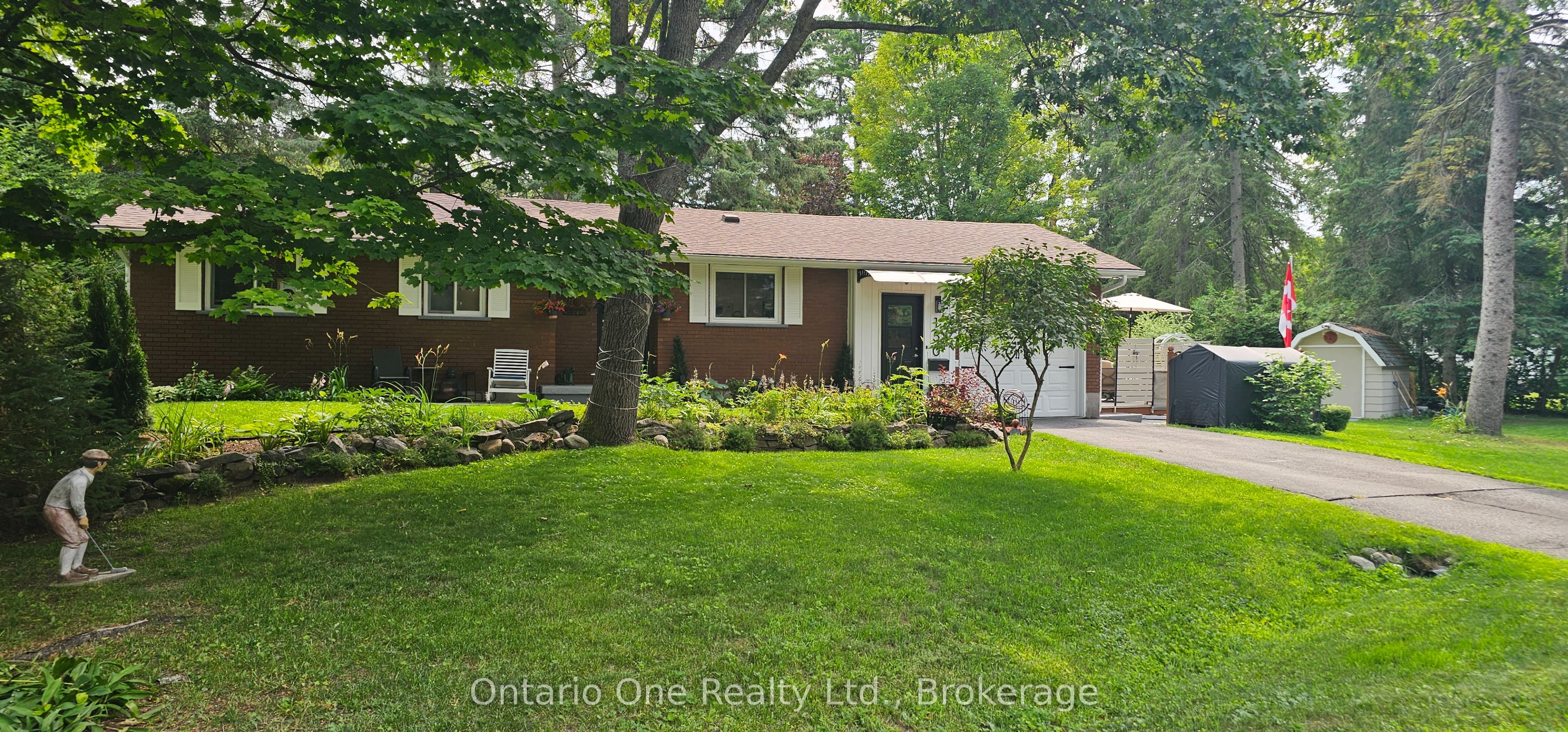 150 Lofty Pines Crescent Property Photo 22