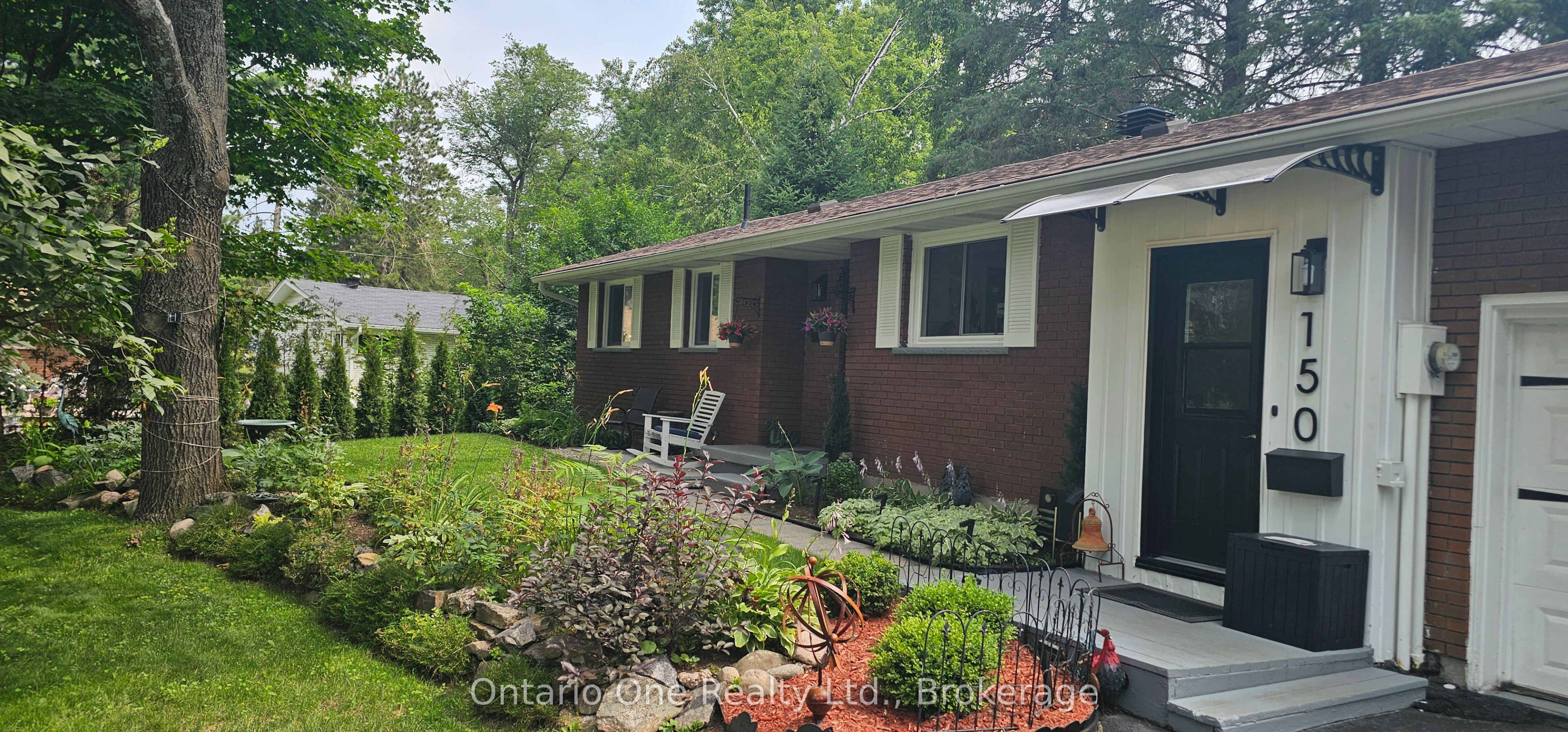 150 Lofty Pines Crescent Property Photo 23