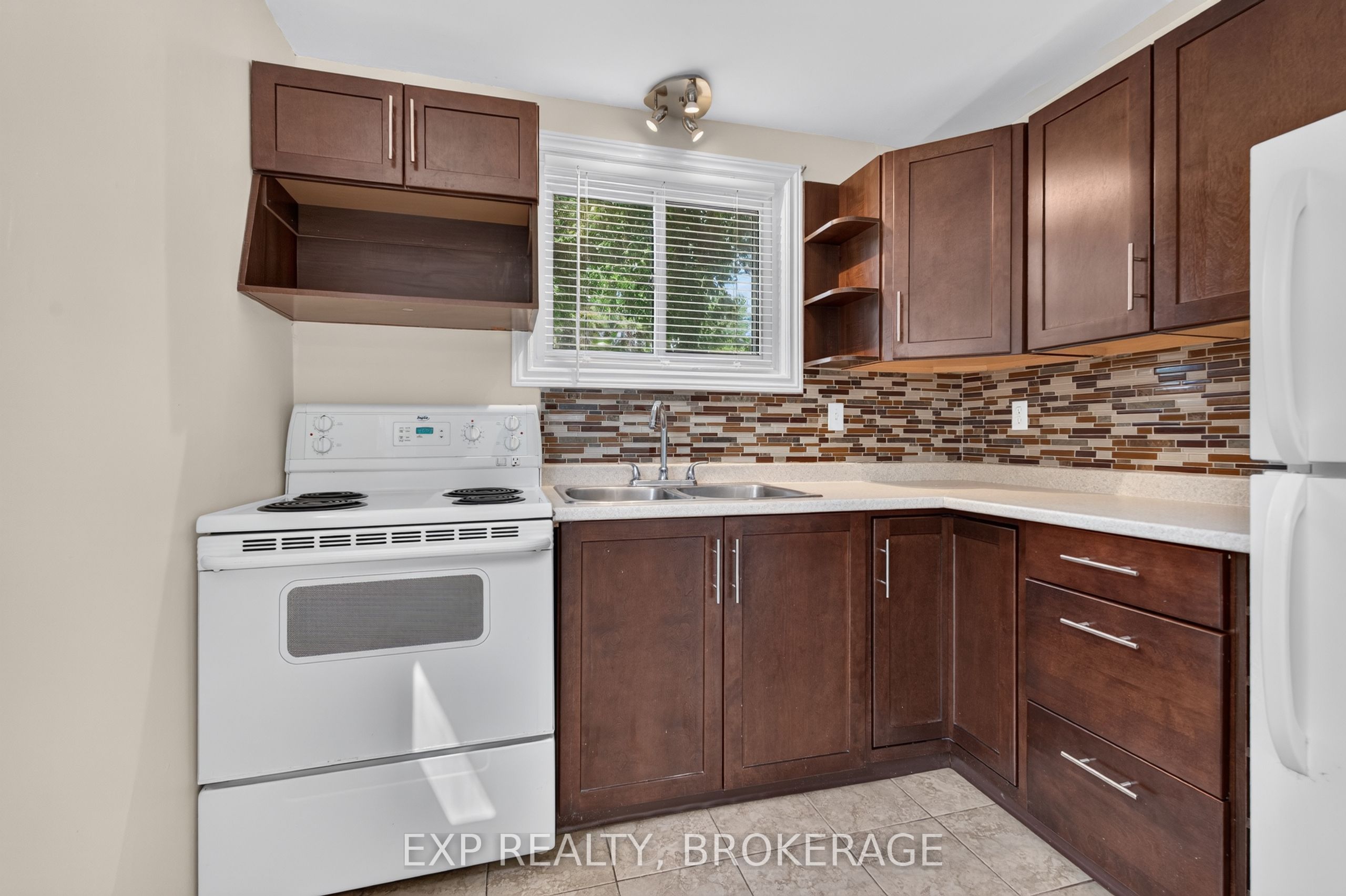 17 Shaw Street Property Photo 22