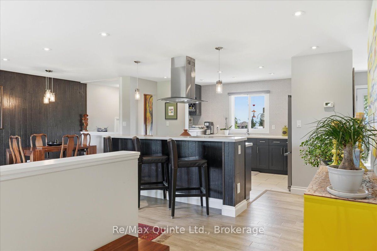 353 Lakeshore Road Property Photo 7