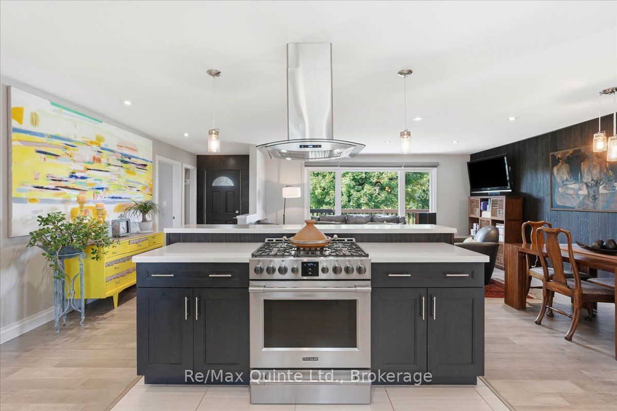 353 Lakeshore Road Property Photo 8