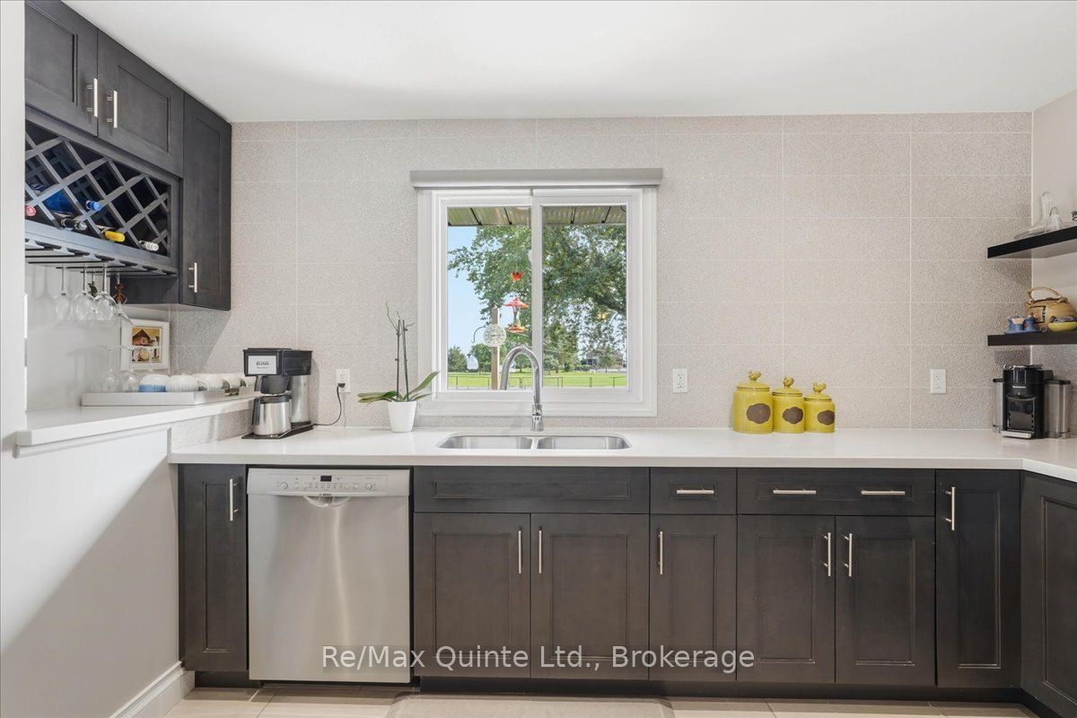 353 Lakeshore Road Property Photo 10