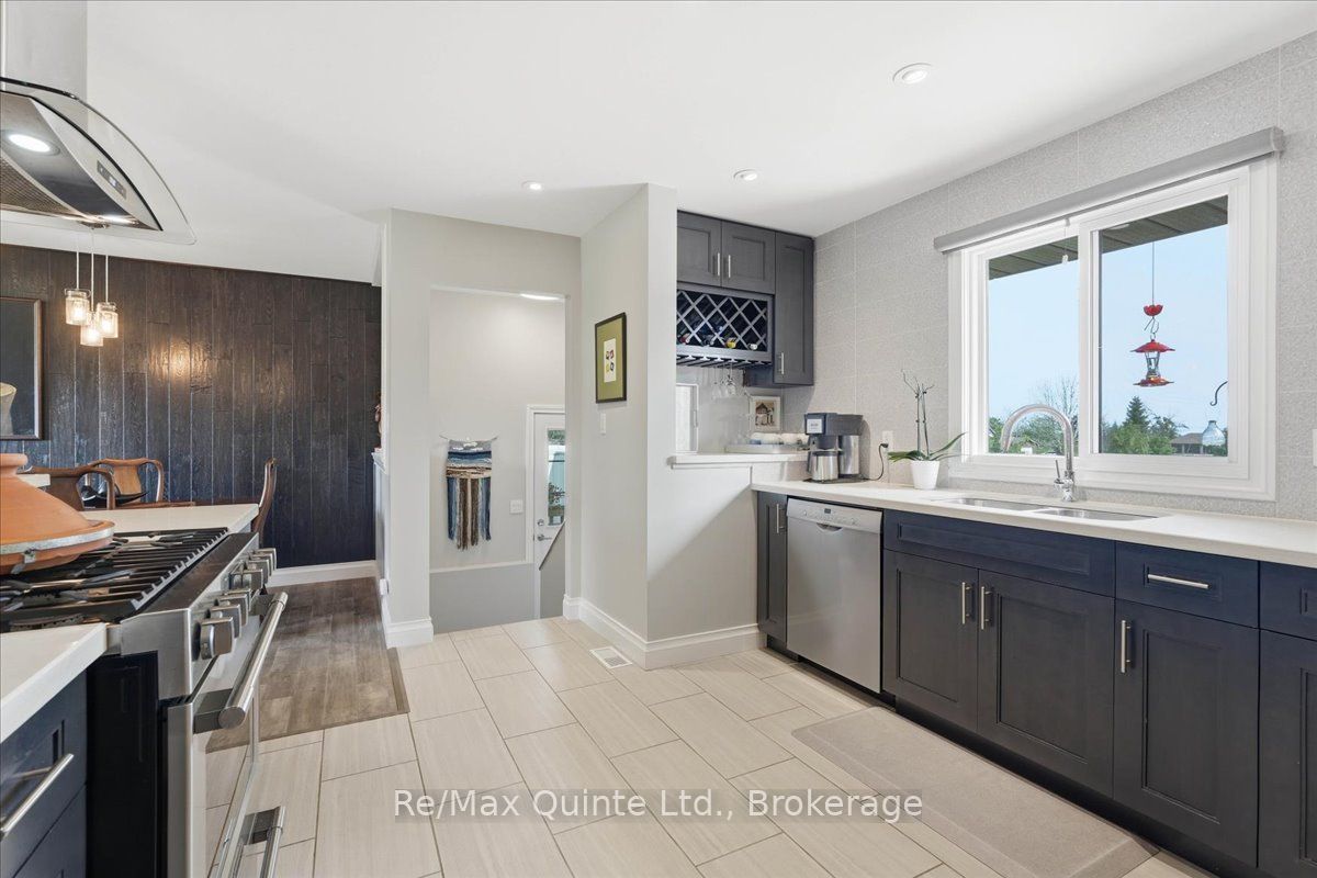 353 Lakeshore Road Property Photo 11