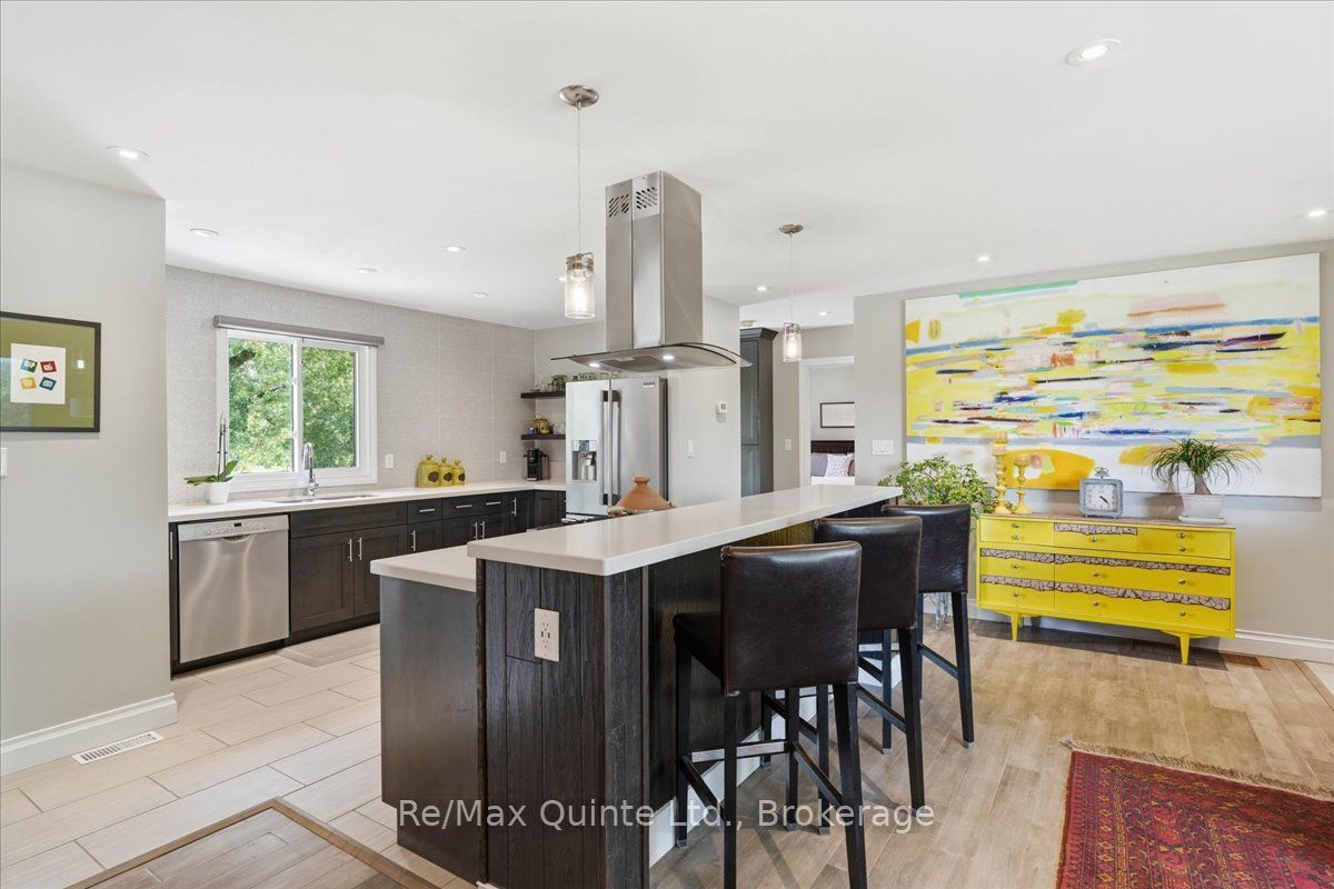 353 Lakeshore Road Property Photo 12