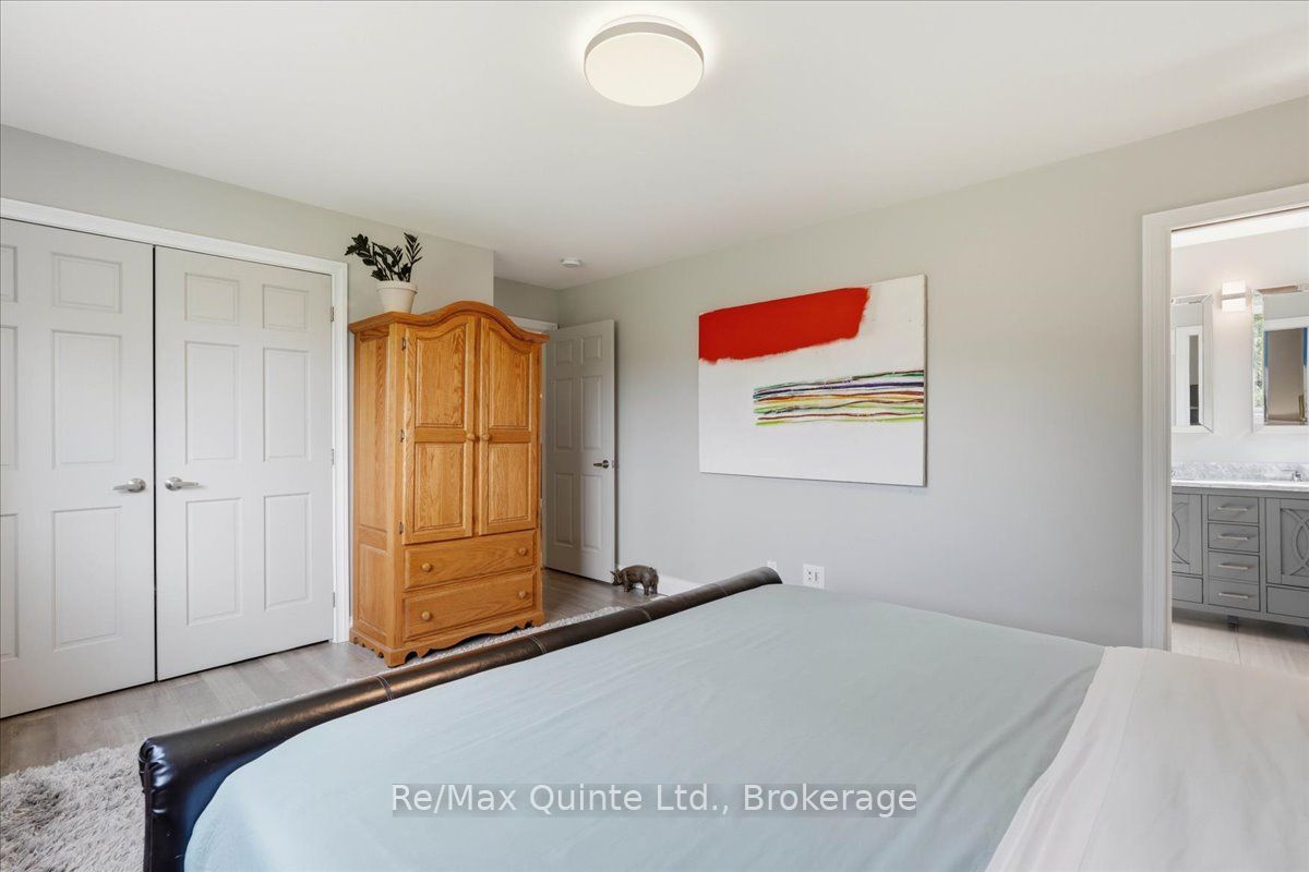 353 Lakeshore Road Property Photo 17