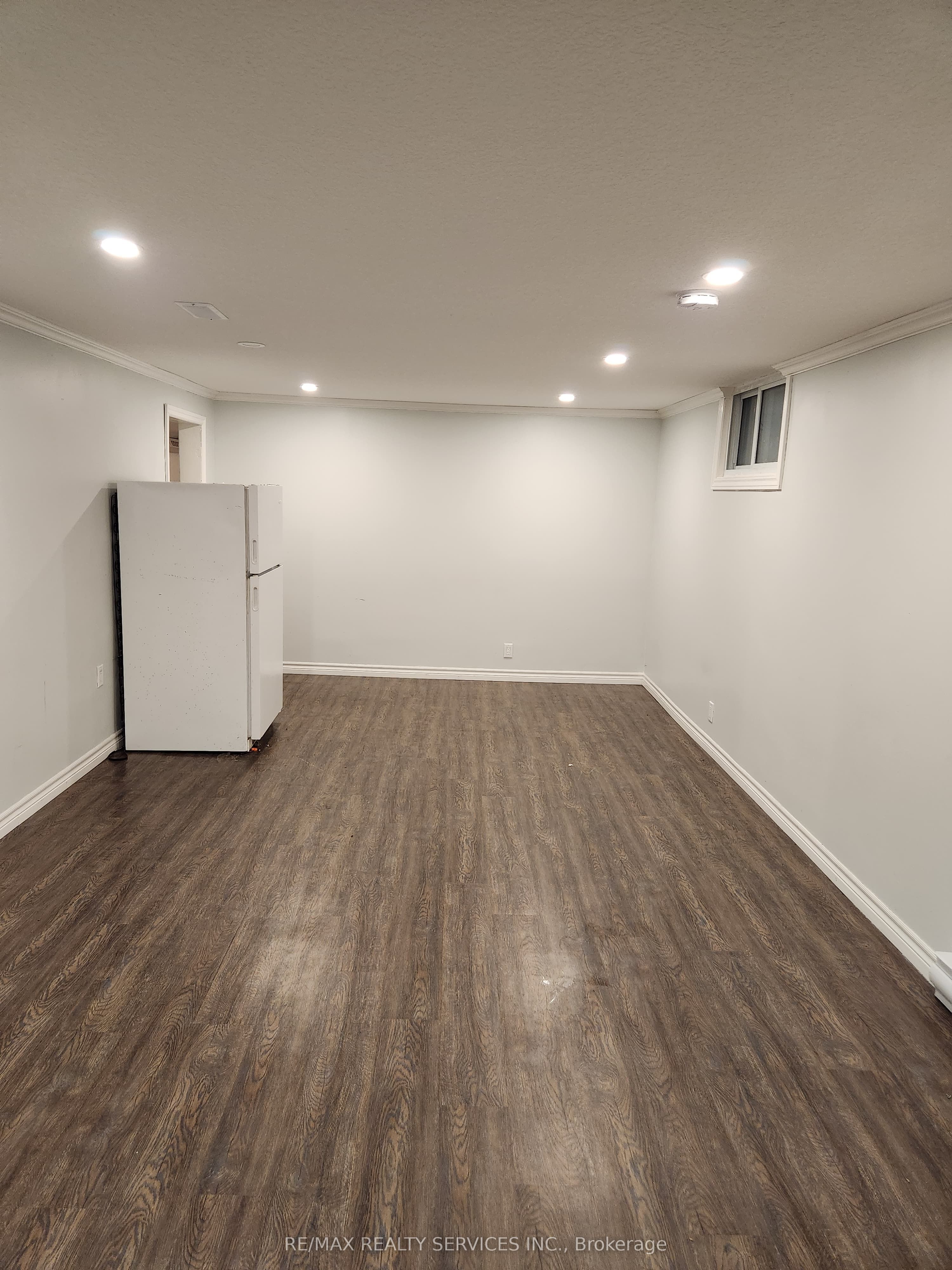 71 Helene Crescent Basement Property Photo 8