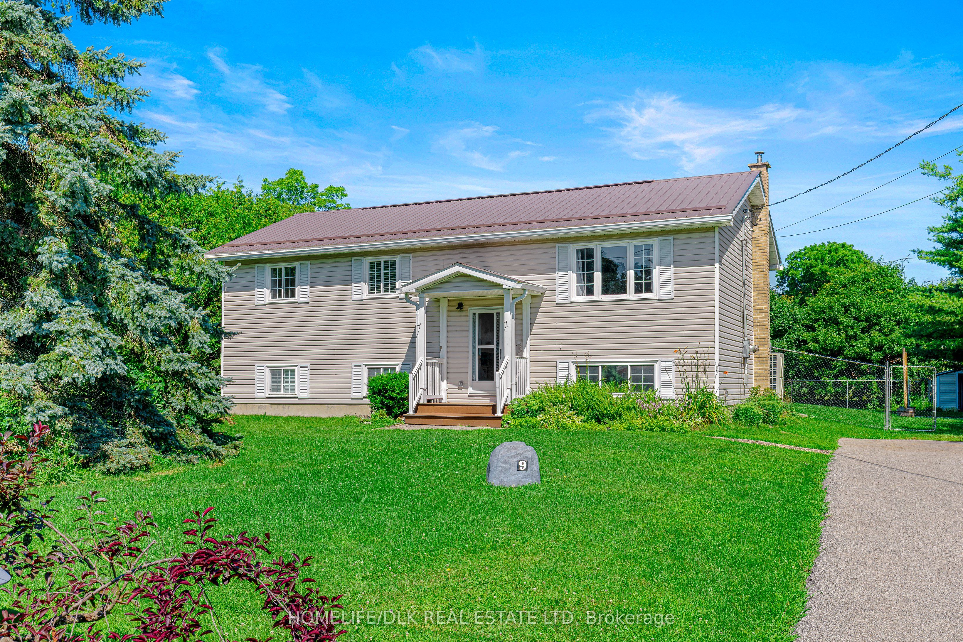 9 Peryl Road Property Photo 1