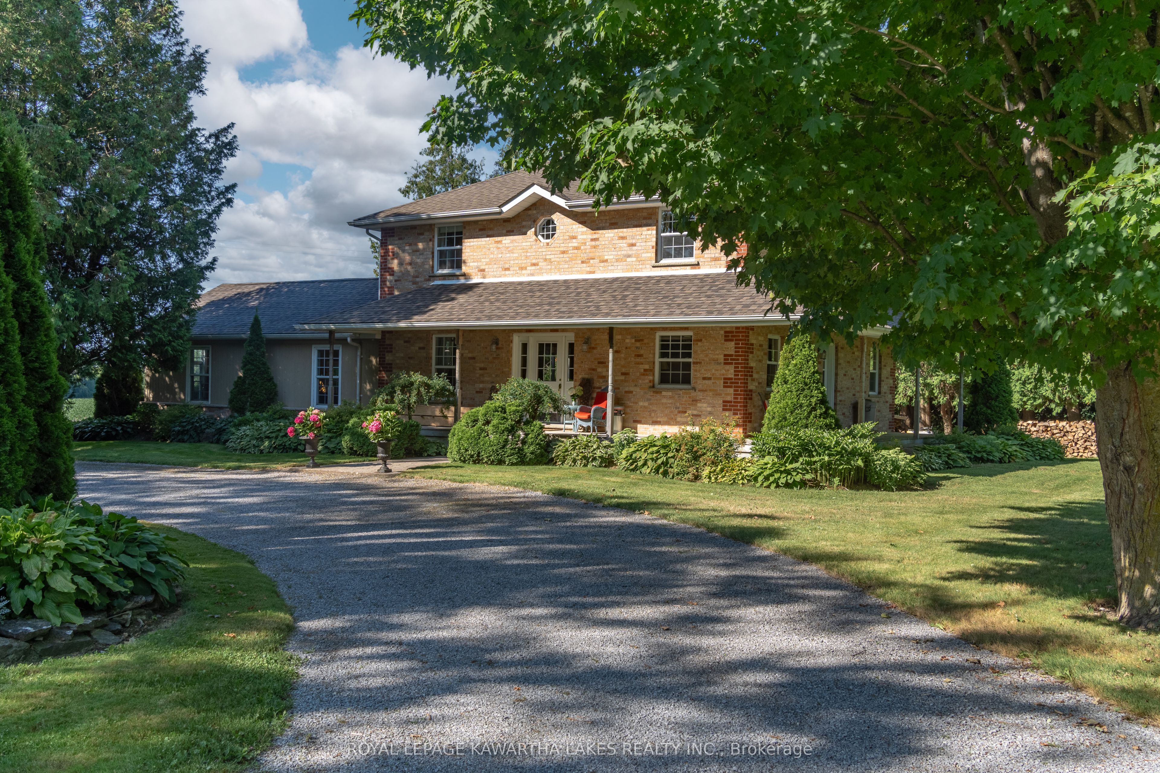 890 Woodville Road Property Photo 1
