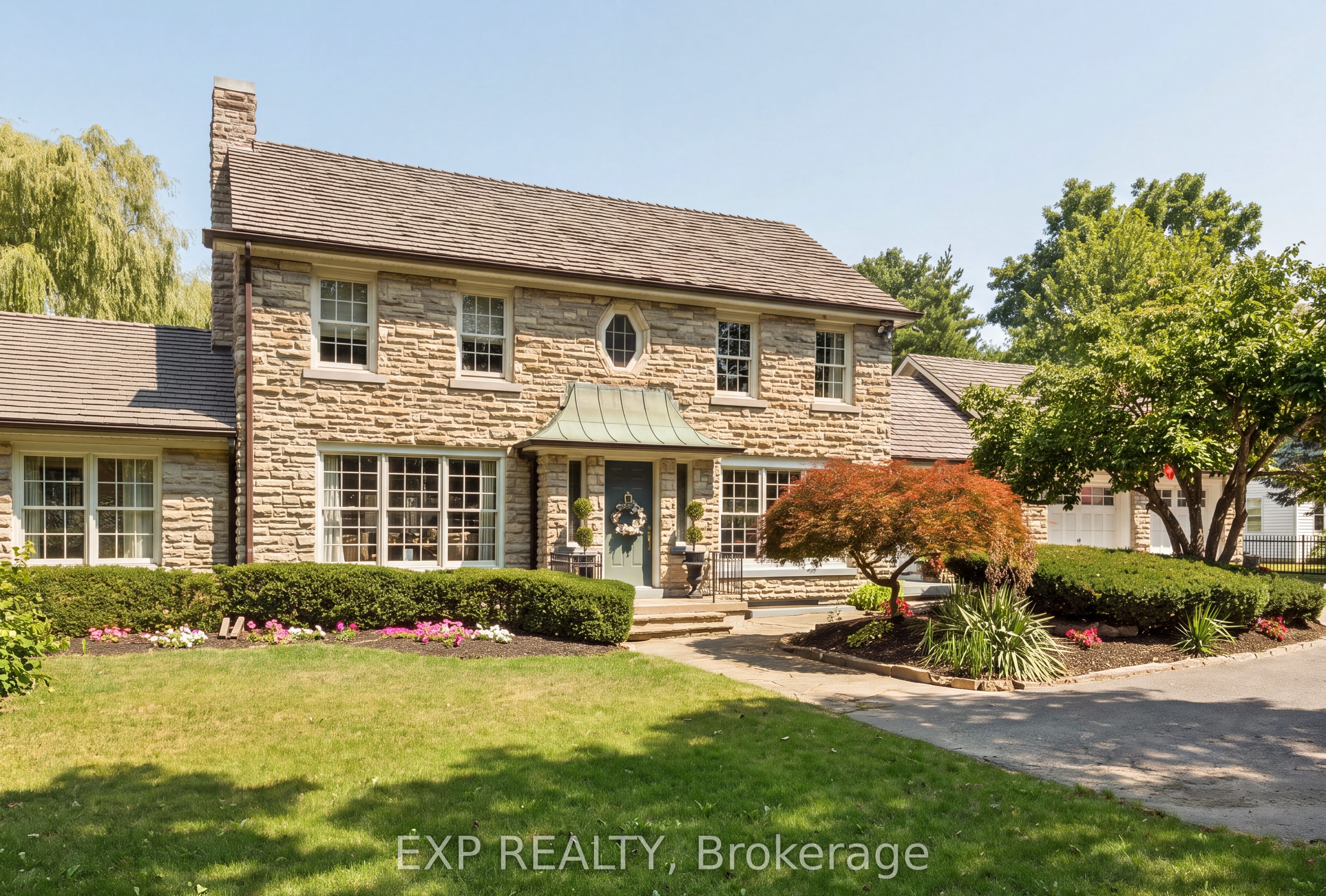 290 Bridgeport Road E