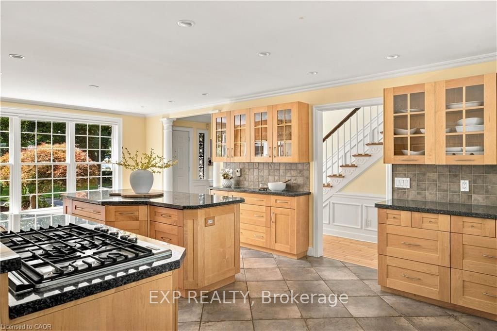 290 Bridgeport Road E Property Photo 10