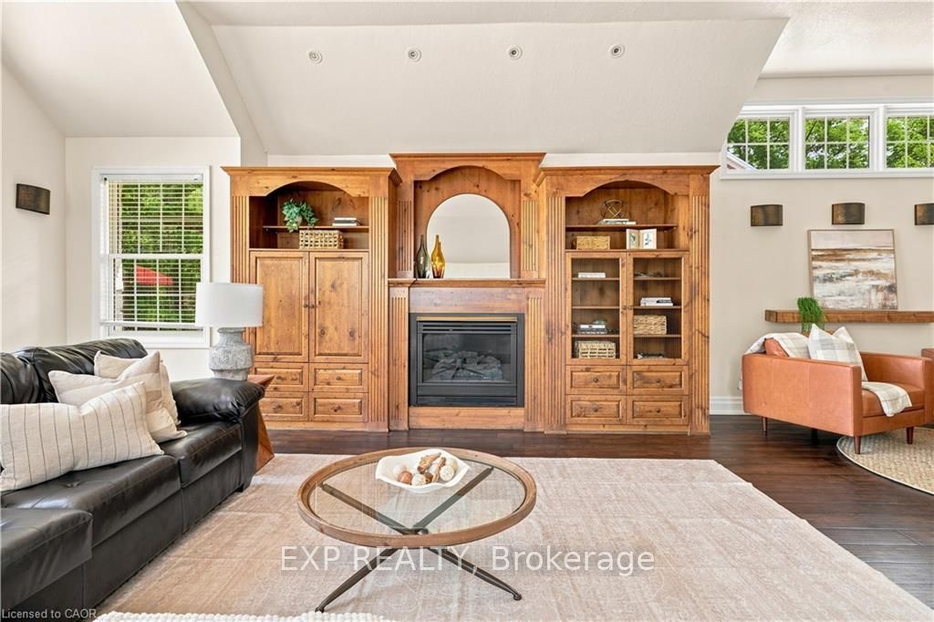 290 Bridgeport Road E Property Photo 16