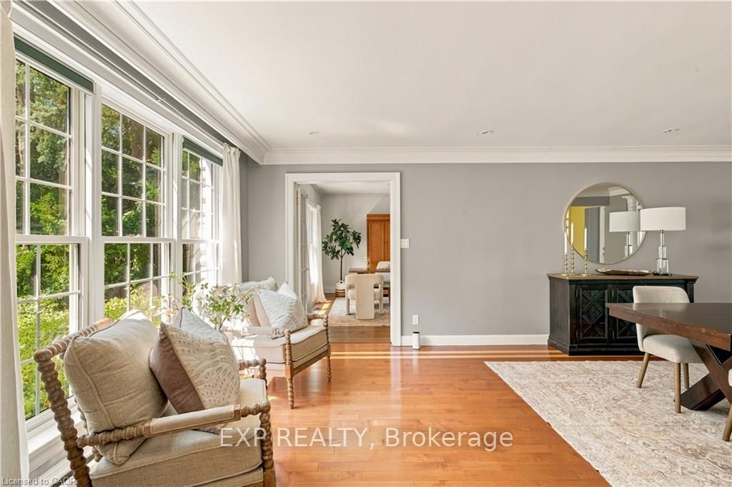 290 Bridgeport Road E Property Photo 17