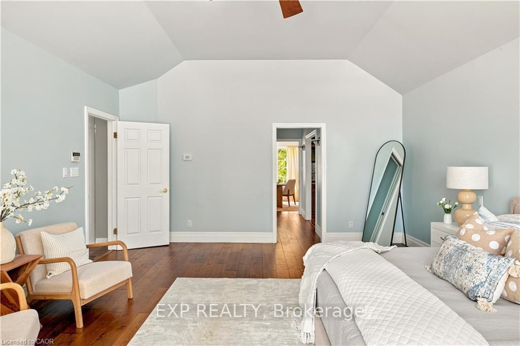 290 Bridgeport Road E Property Photo 22