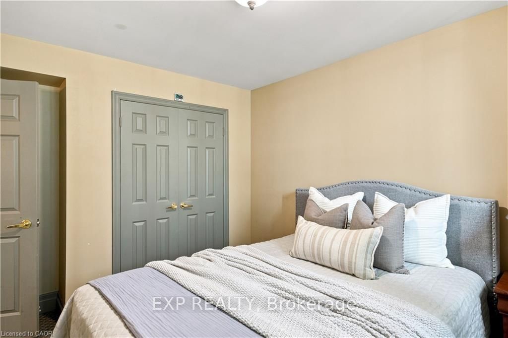 290 Bridgeport Road E Property Photo 40
