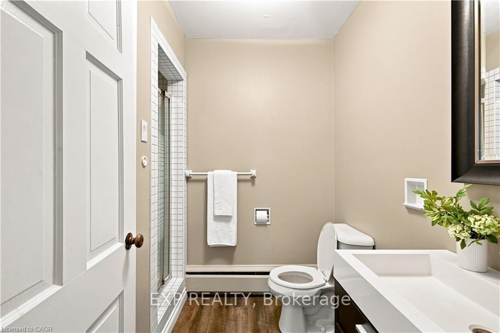 290 Bridgeport Road E Property Photo 41