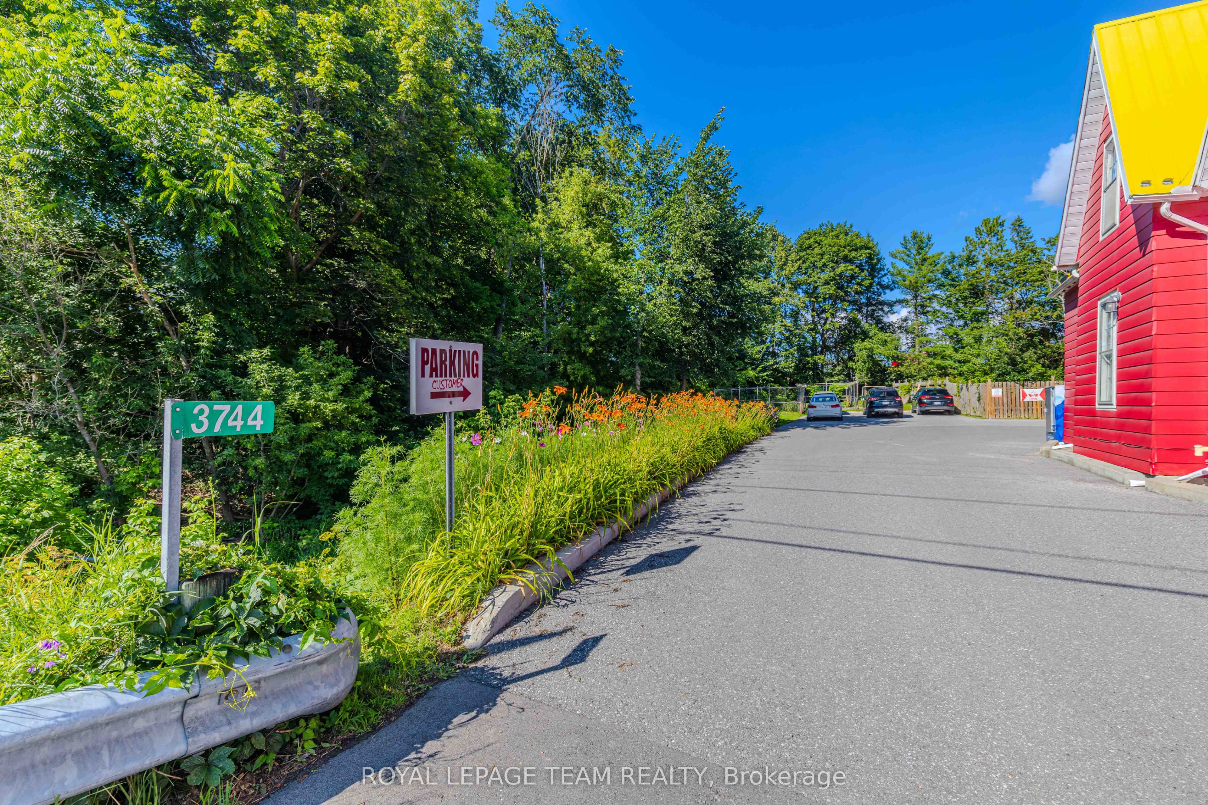 3744 Carp Road Property Photo 9