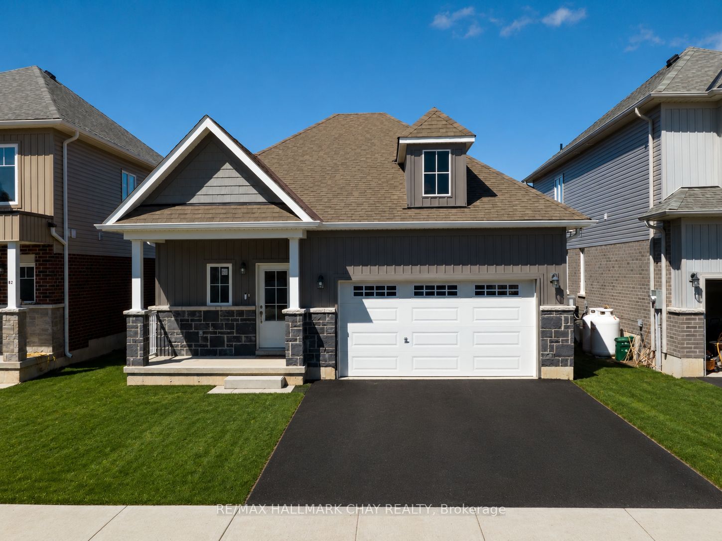 64 Hillcroft Way Property Photo 1