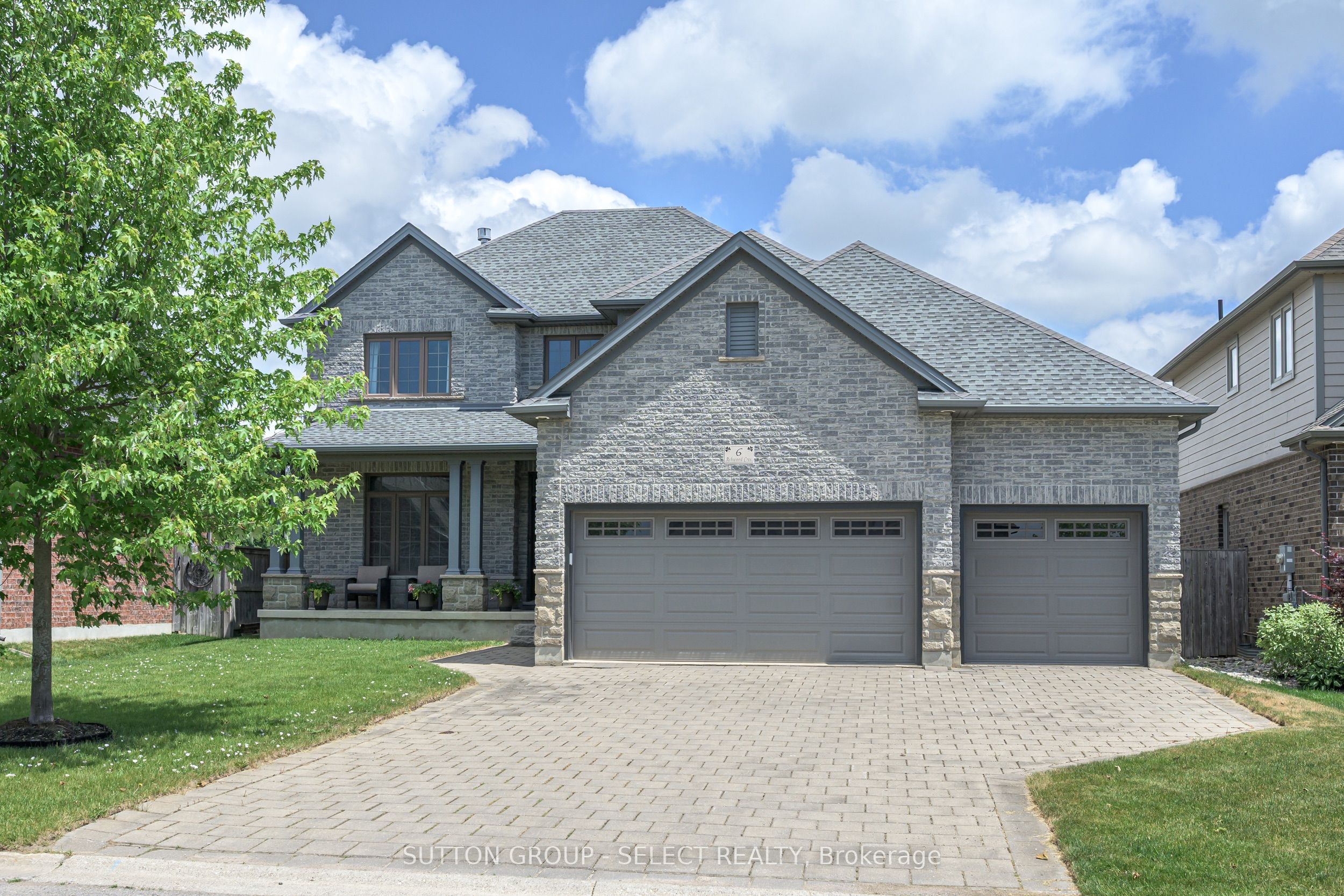 6 Ashwood Crescent Property Photo 1