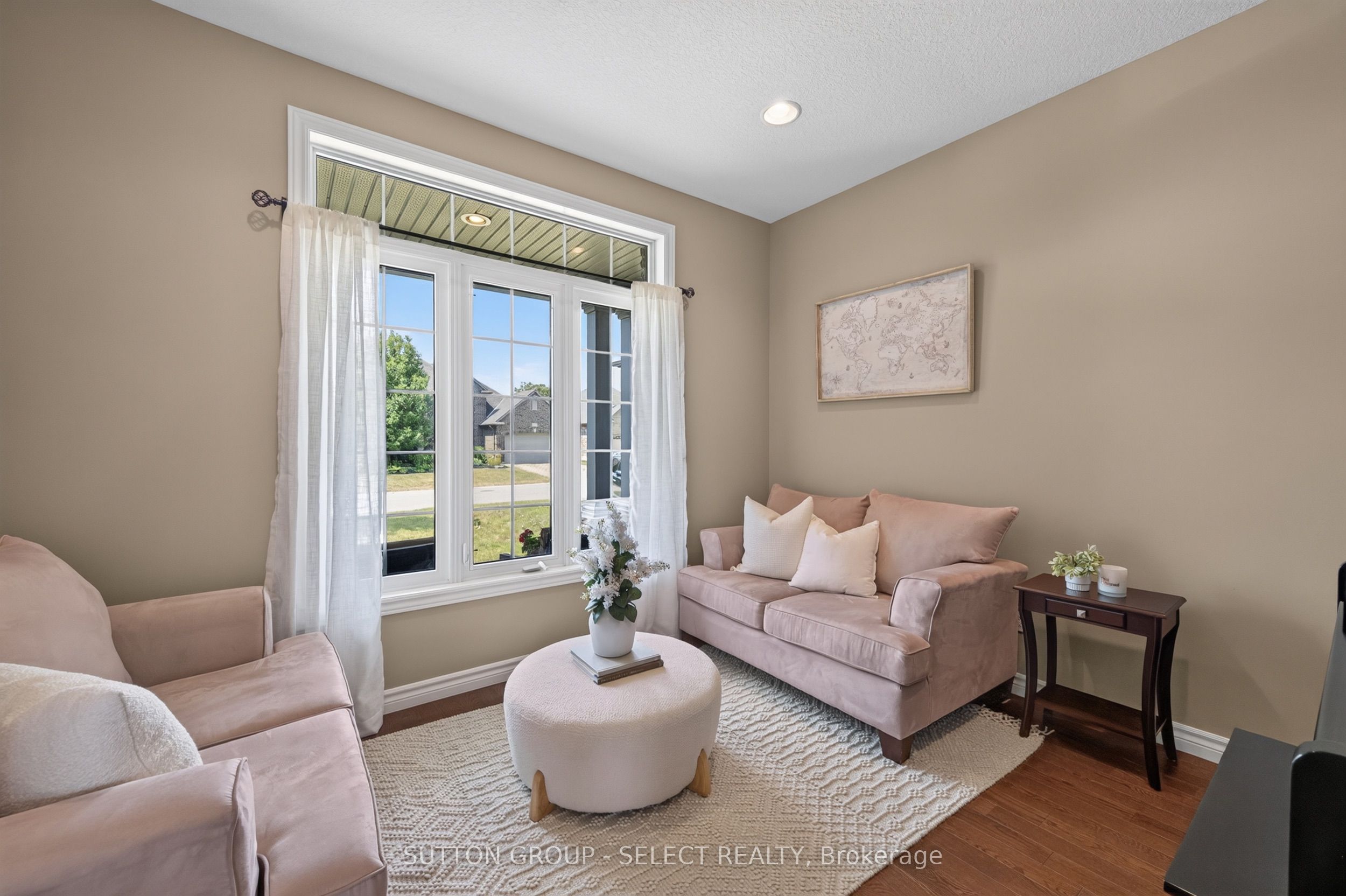 6 Ashwood Crescent Property Photo 4