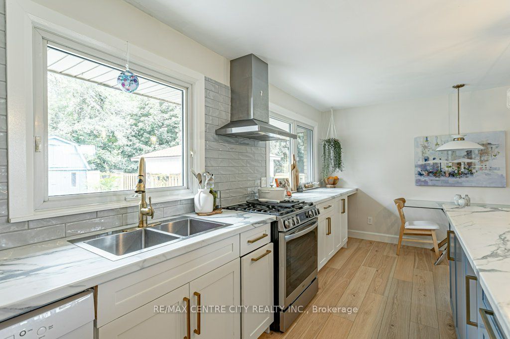 380 Magnolia Crescent Property Photo 13