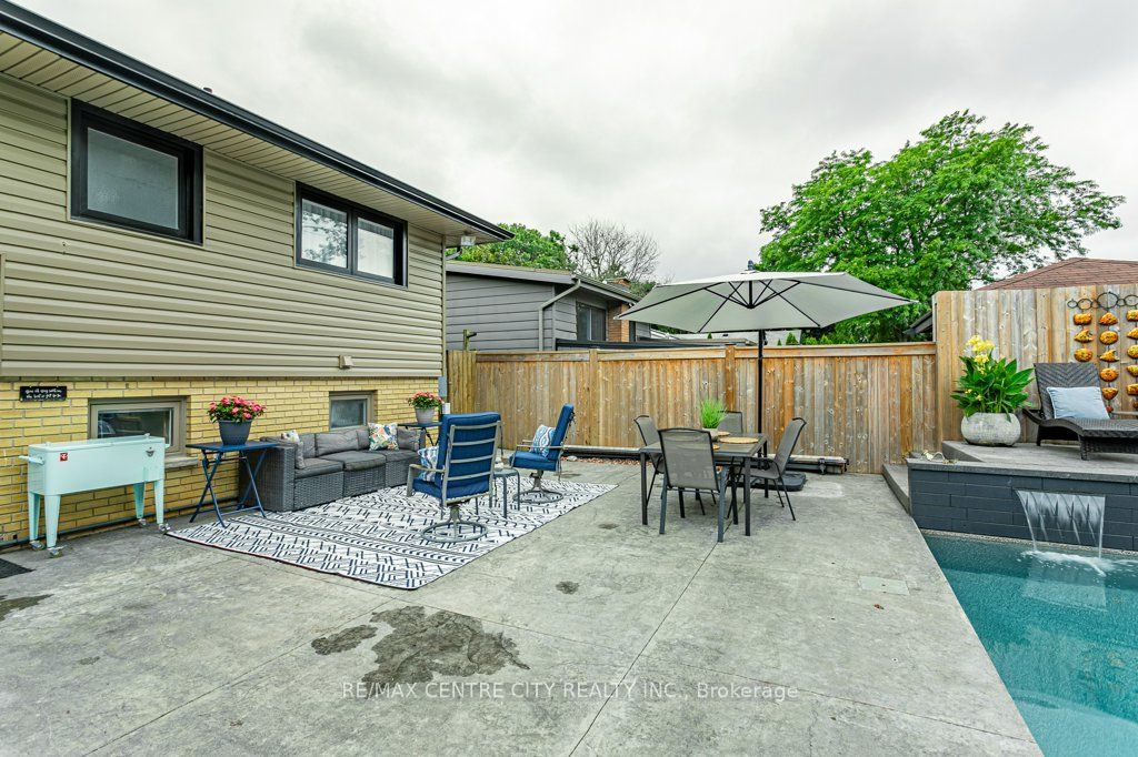 380 Magnolia Crescent Property Photo 37