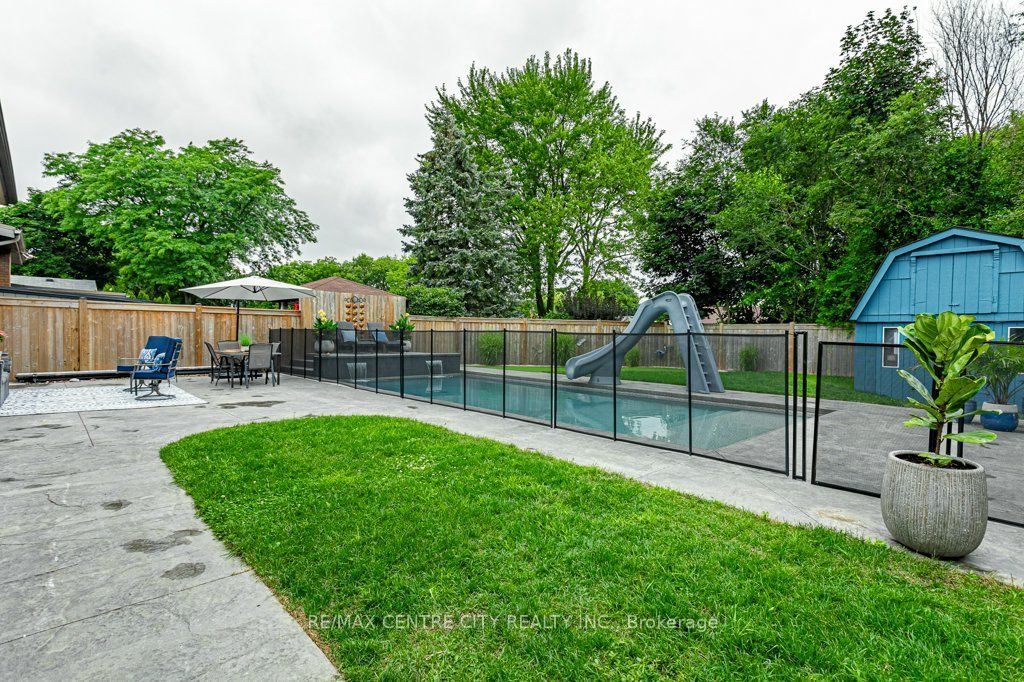 380 Magnolia Crescent Property Photo 39