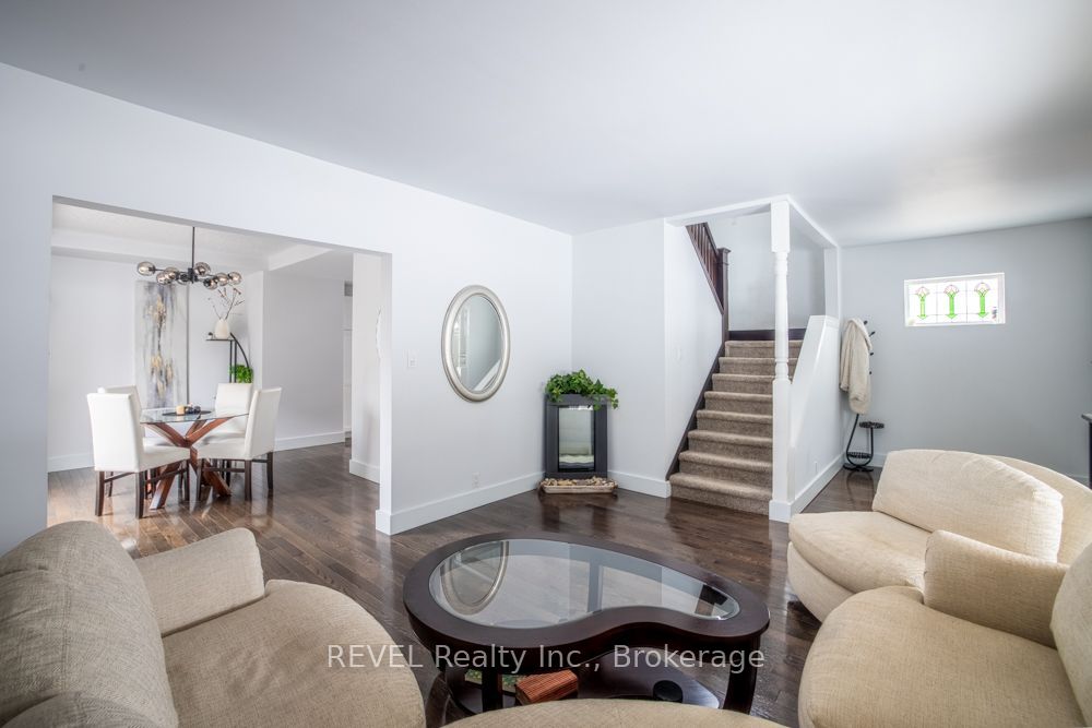3852 Highland Drive Property Photo 4