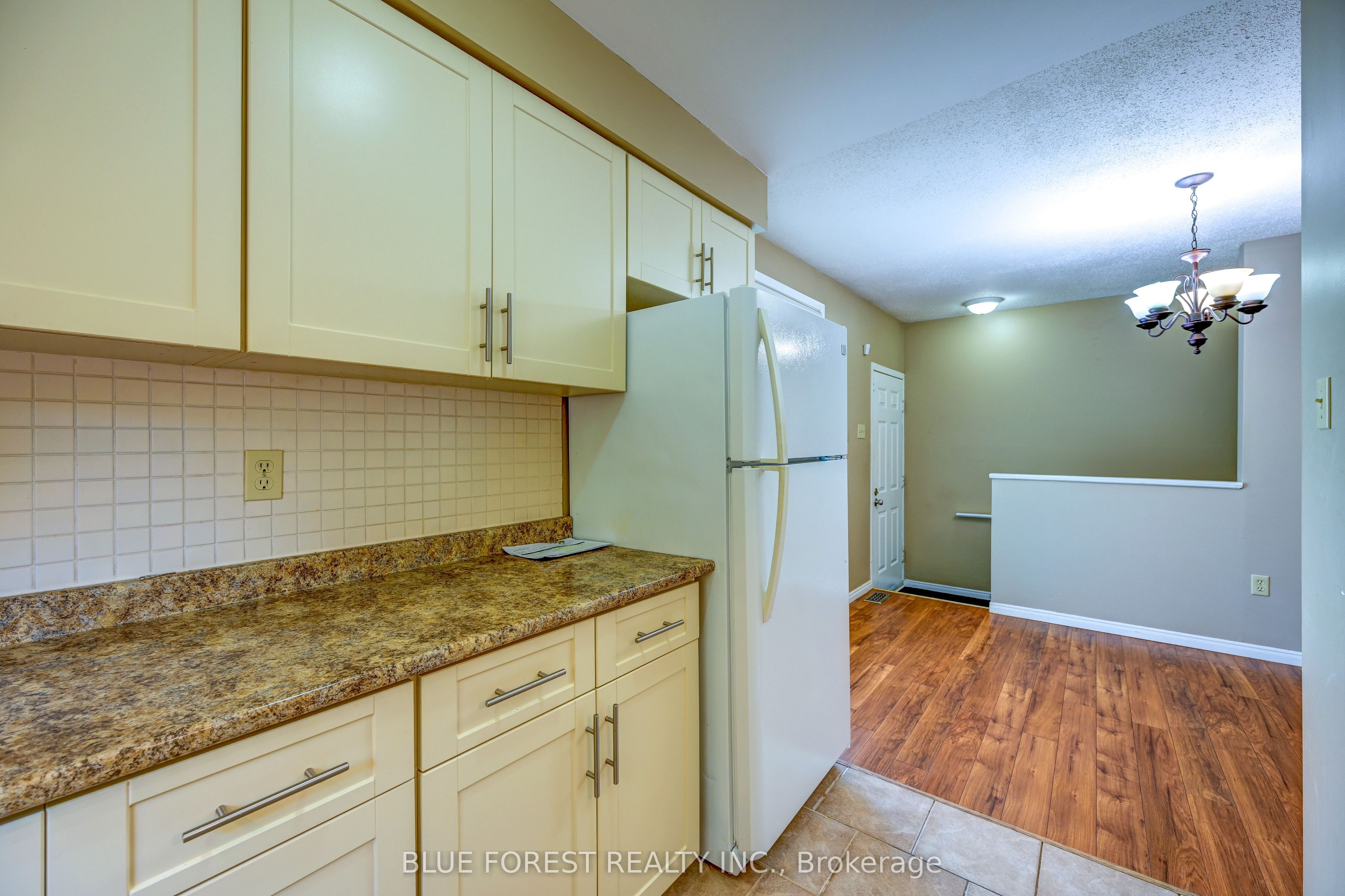 132 Ardsley Crescent Property Photo 9