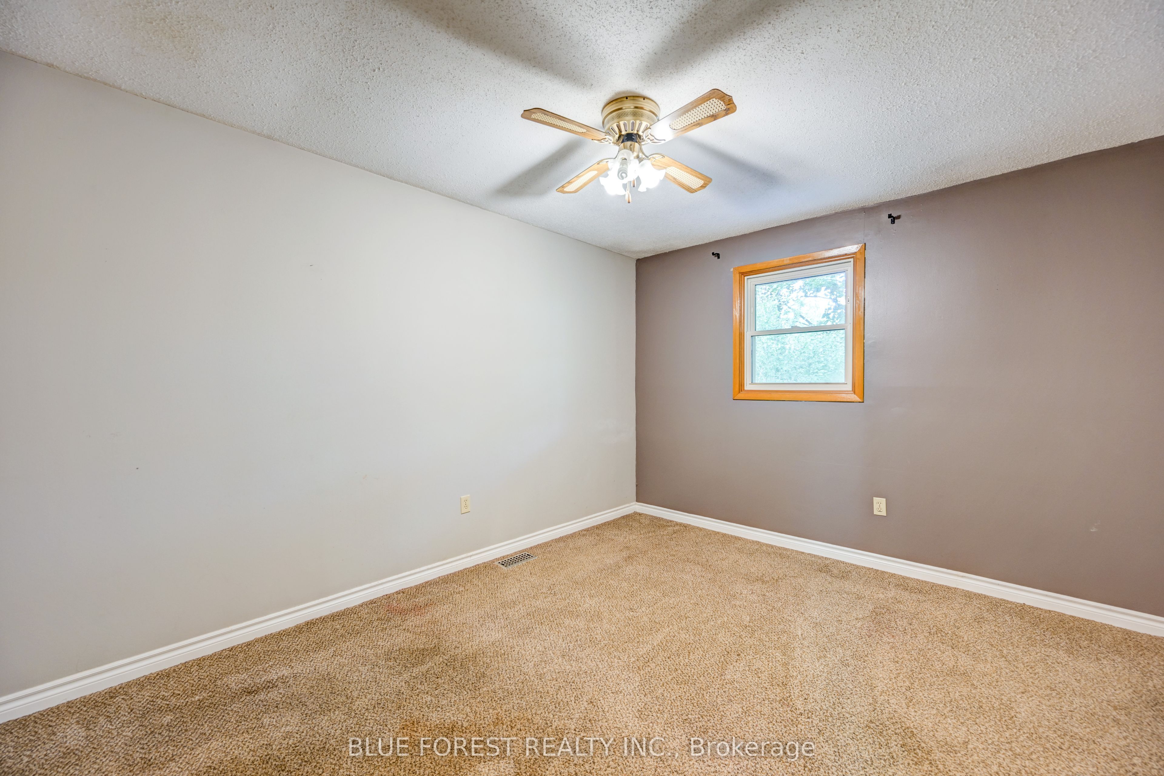 132 Ardsley Crescent Property Photo 12