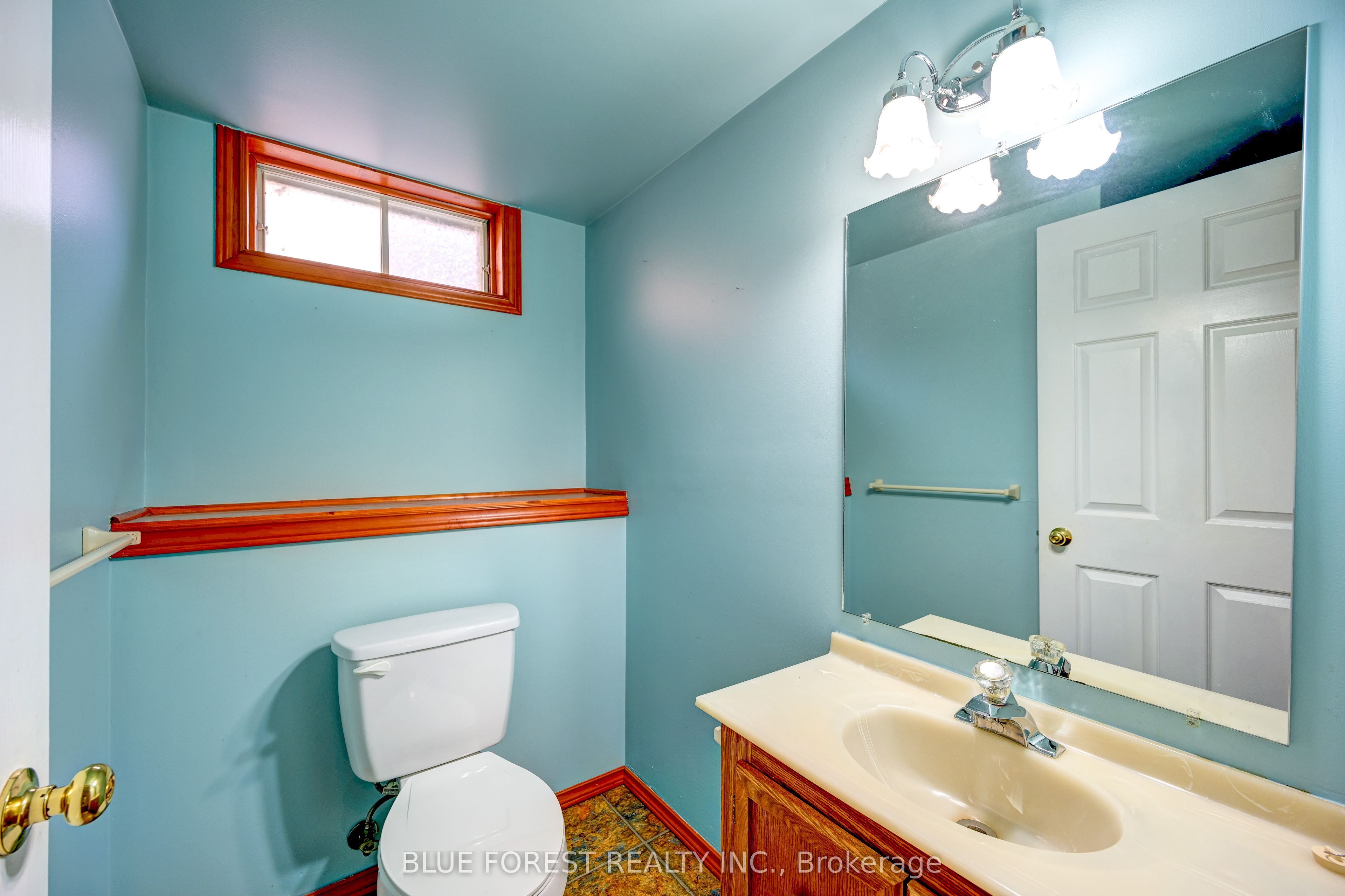 132 Ardsley Crescent Property Photo 18