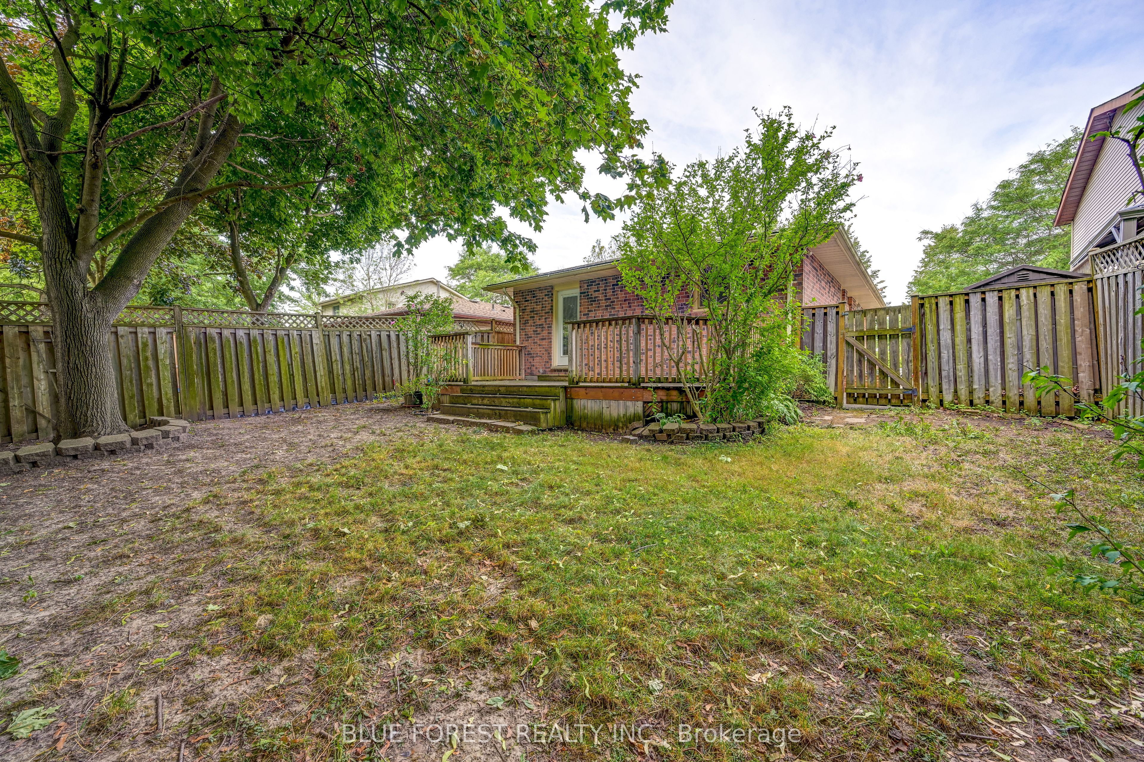 132 Ardsley Crescent Property Photo 27
