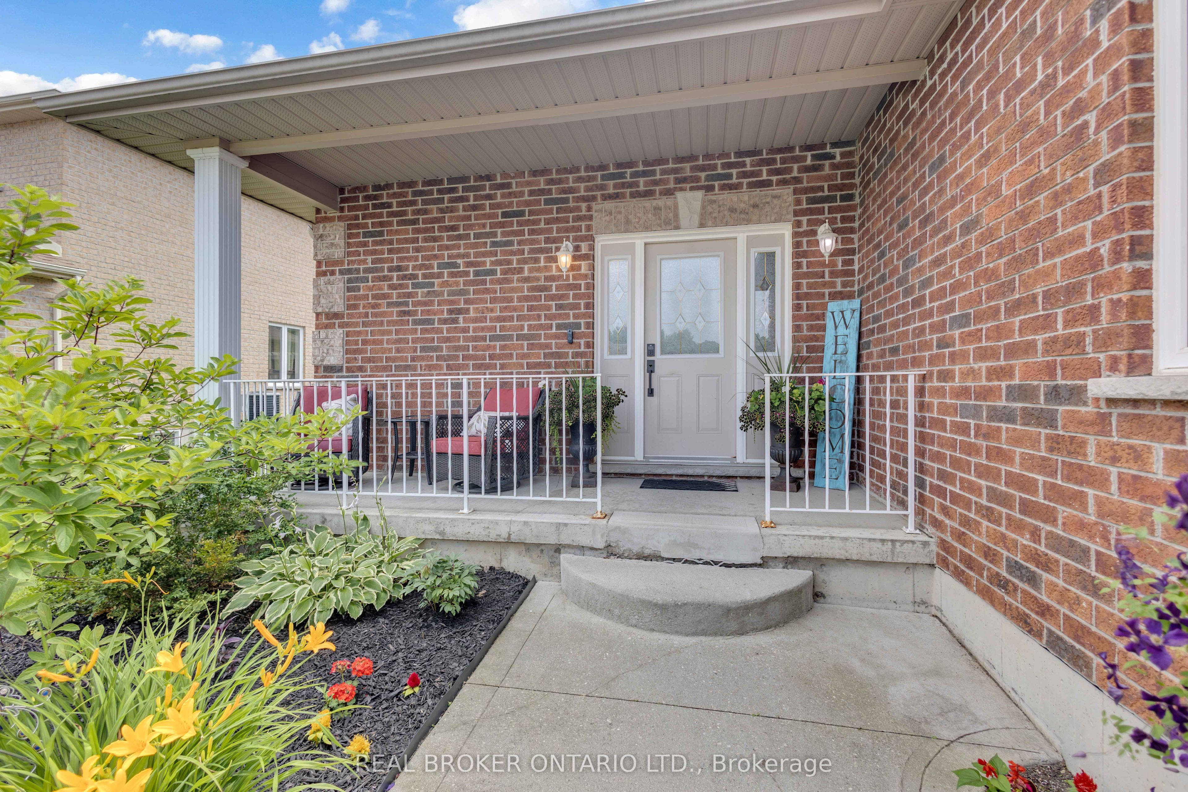 41 Harmer Crescent Property Photo 2