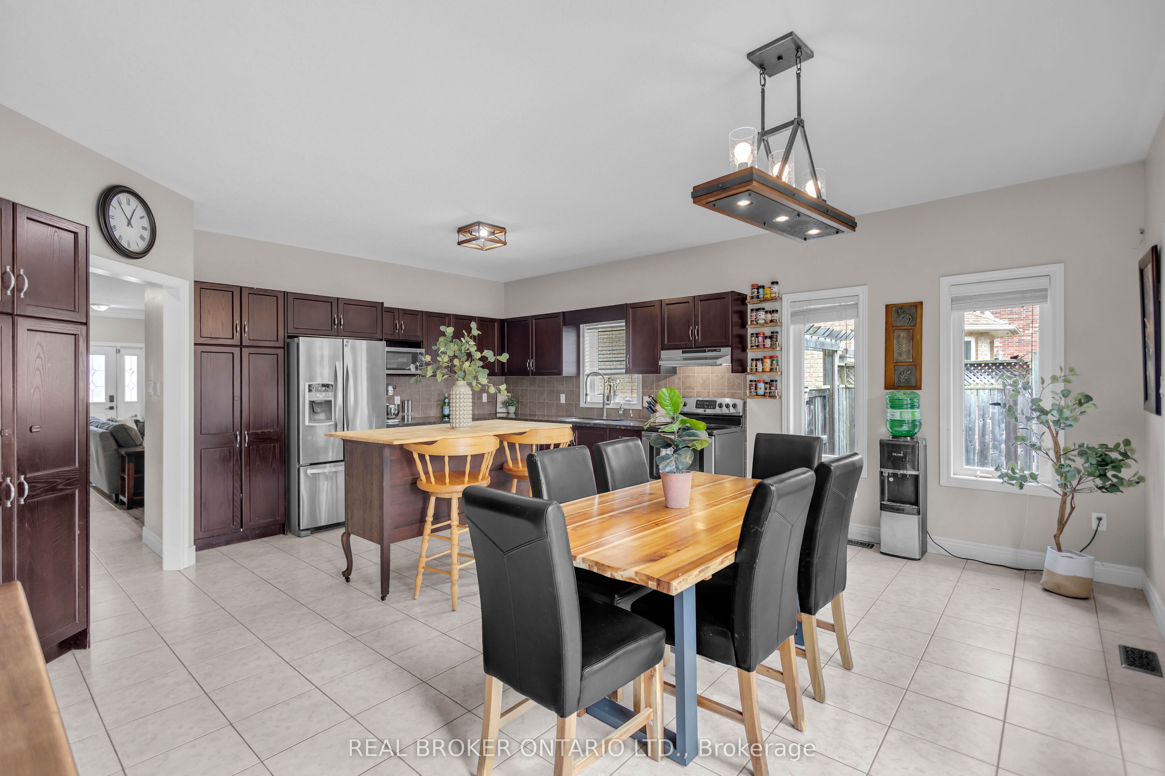 41 Harmer Crescent Property Photo 12