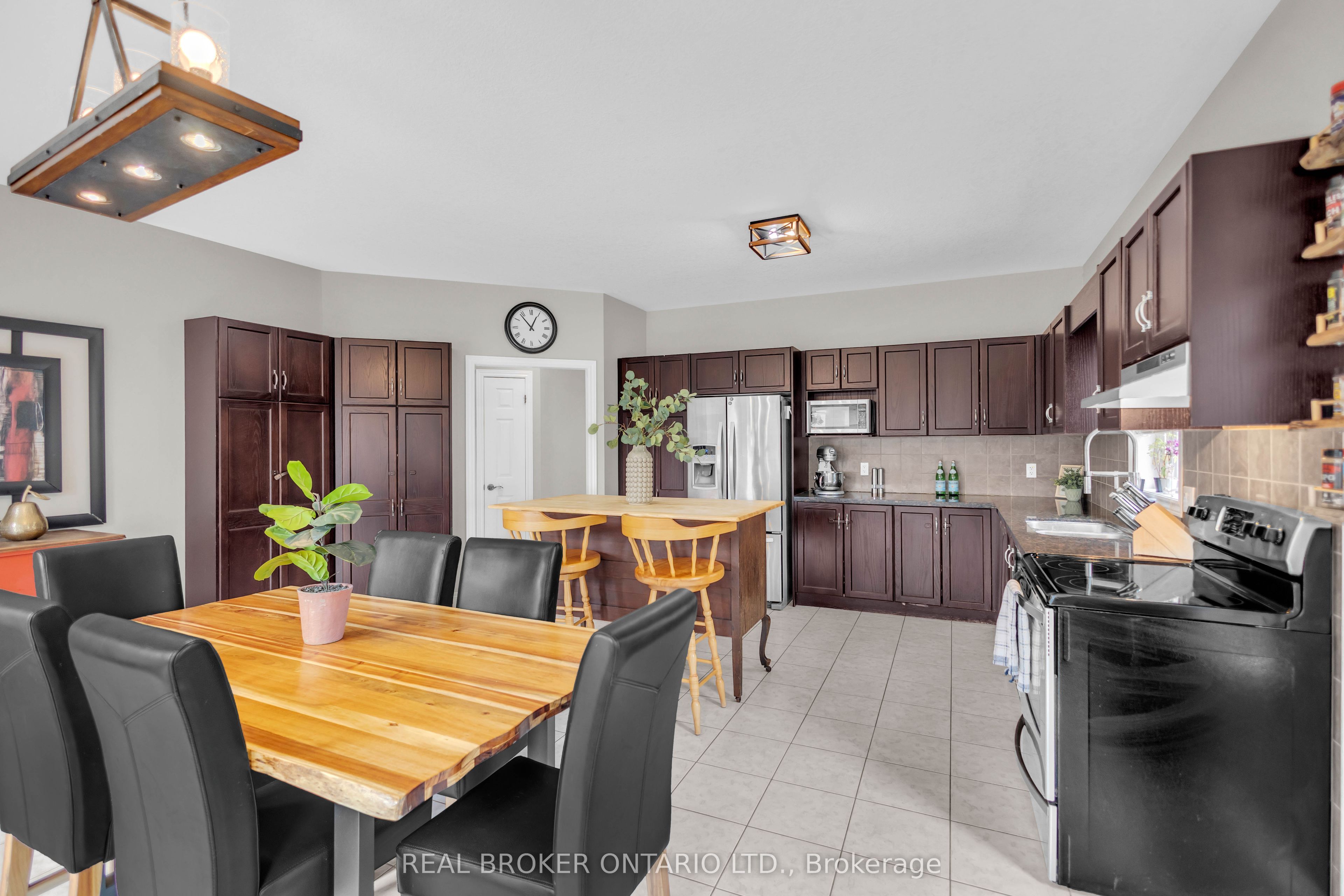 41 Harmer Crescent Property Photo 13