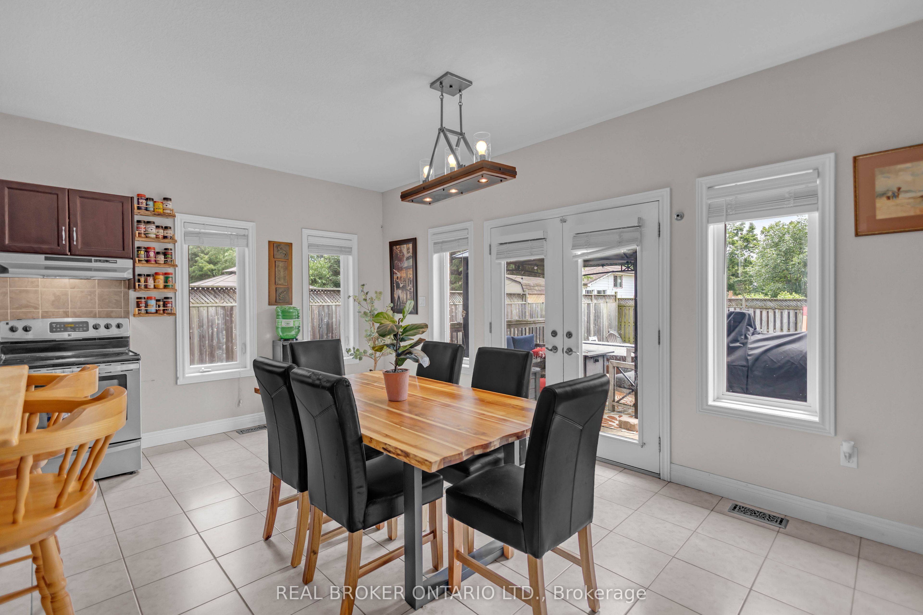 41 Harmer Crescent Property Photo 14