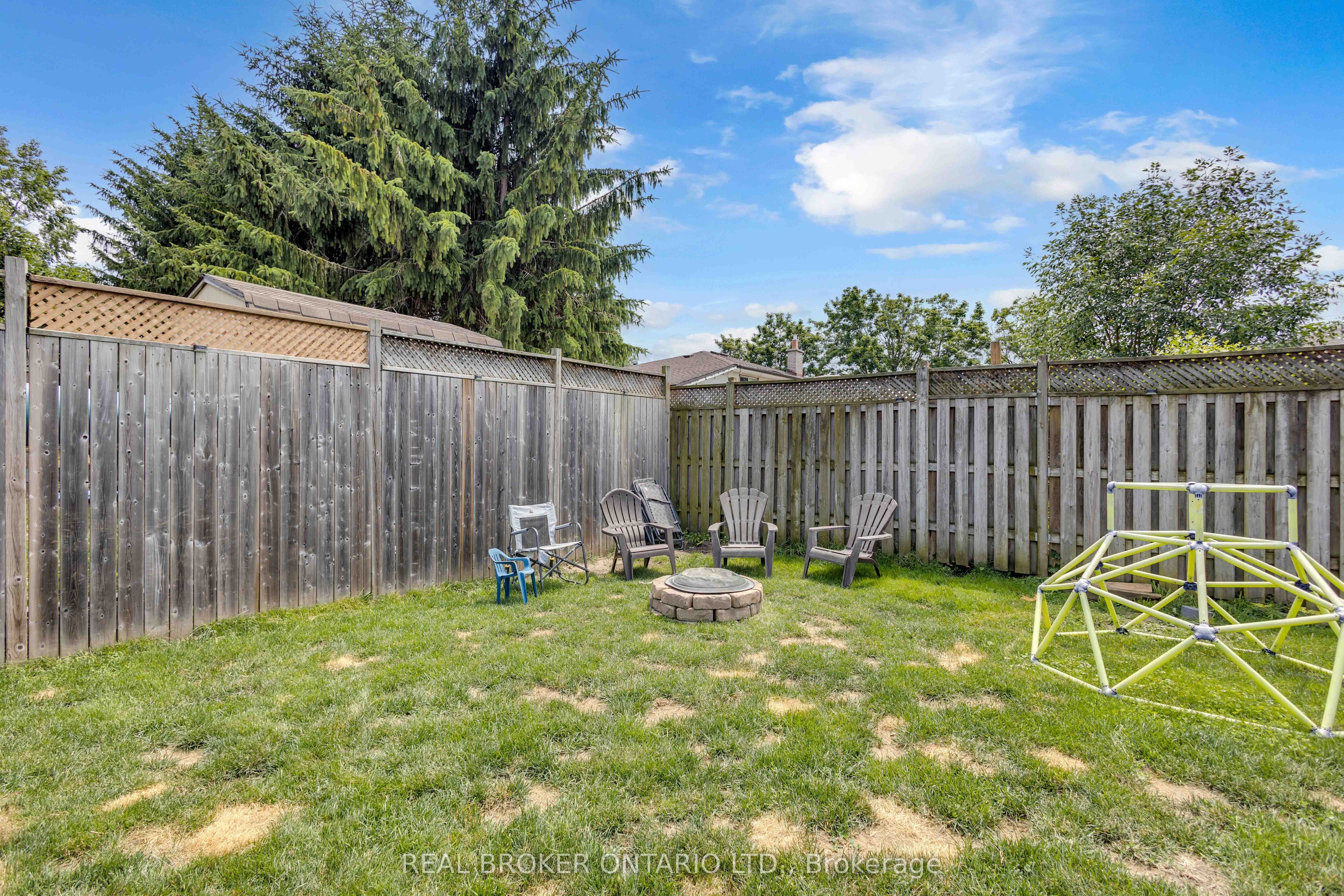 41 Harmer Crescent Property Photo 41