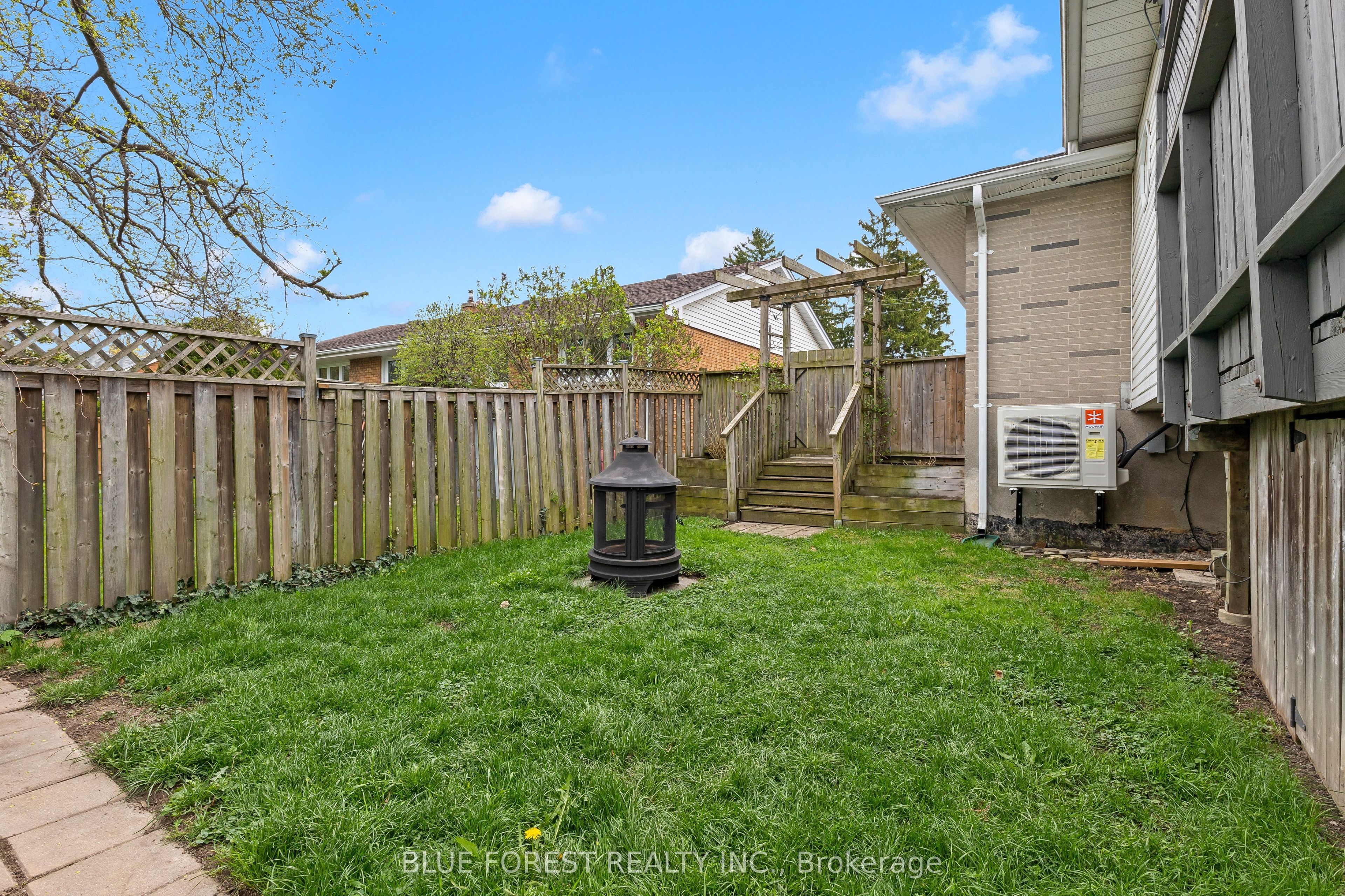 436 Baseline Road E Property Photo 50