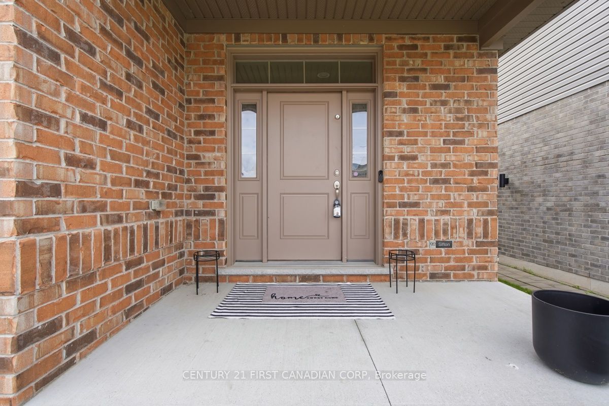 1485 Riverbend Road Property Photo 3