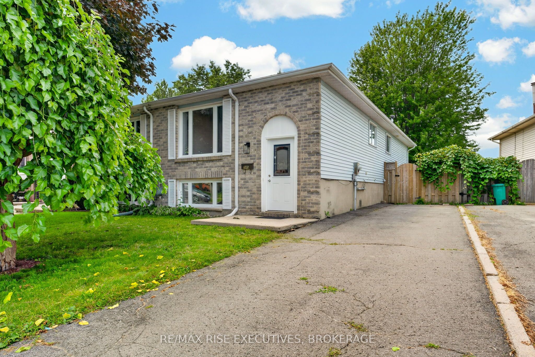385 Melanie Avenue Property Photo 1