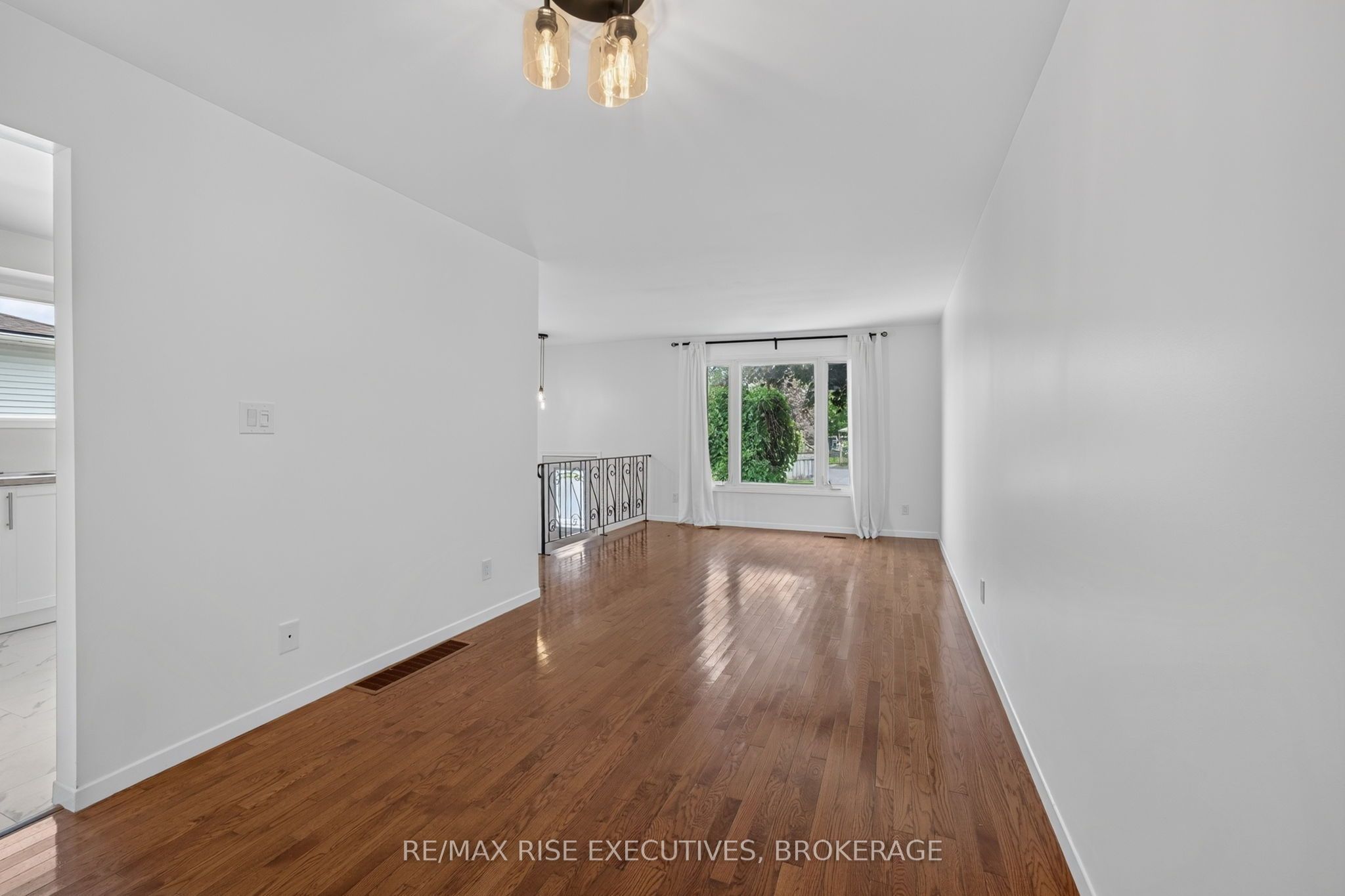 385 Melanie Avenue Property Photo 6