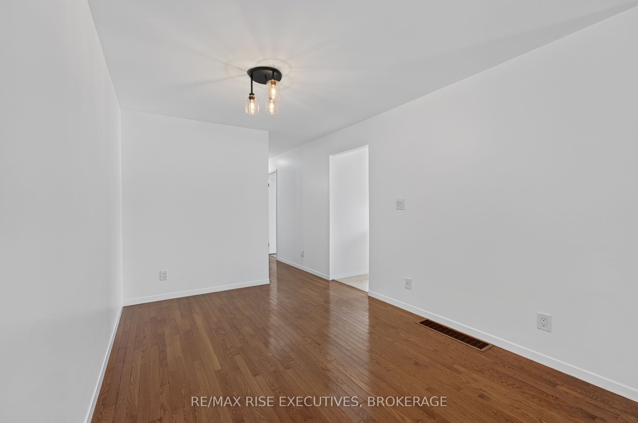 385 Melanie Avenue Property Photo 7