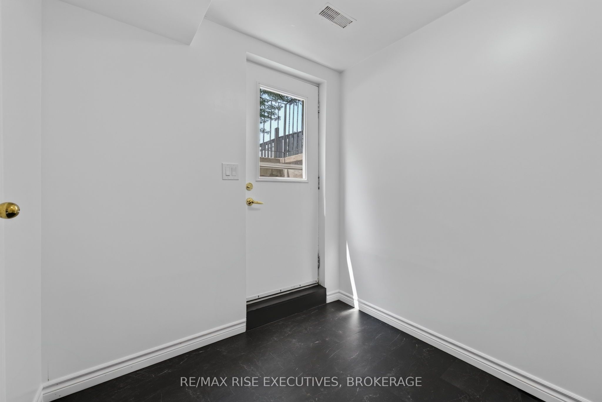 385 Melanie Avenue Property Photo 29