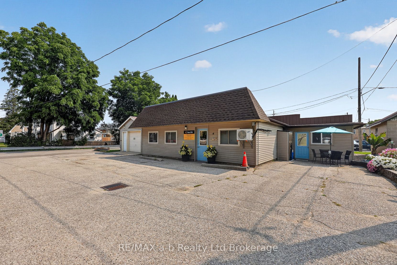 4 Washington Street Property Photo 1