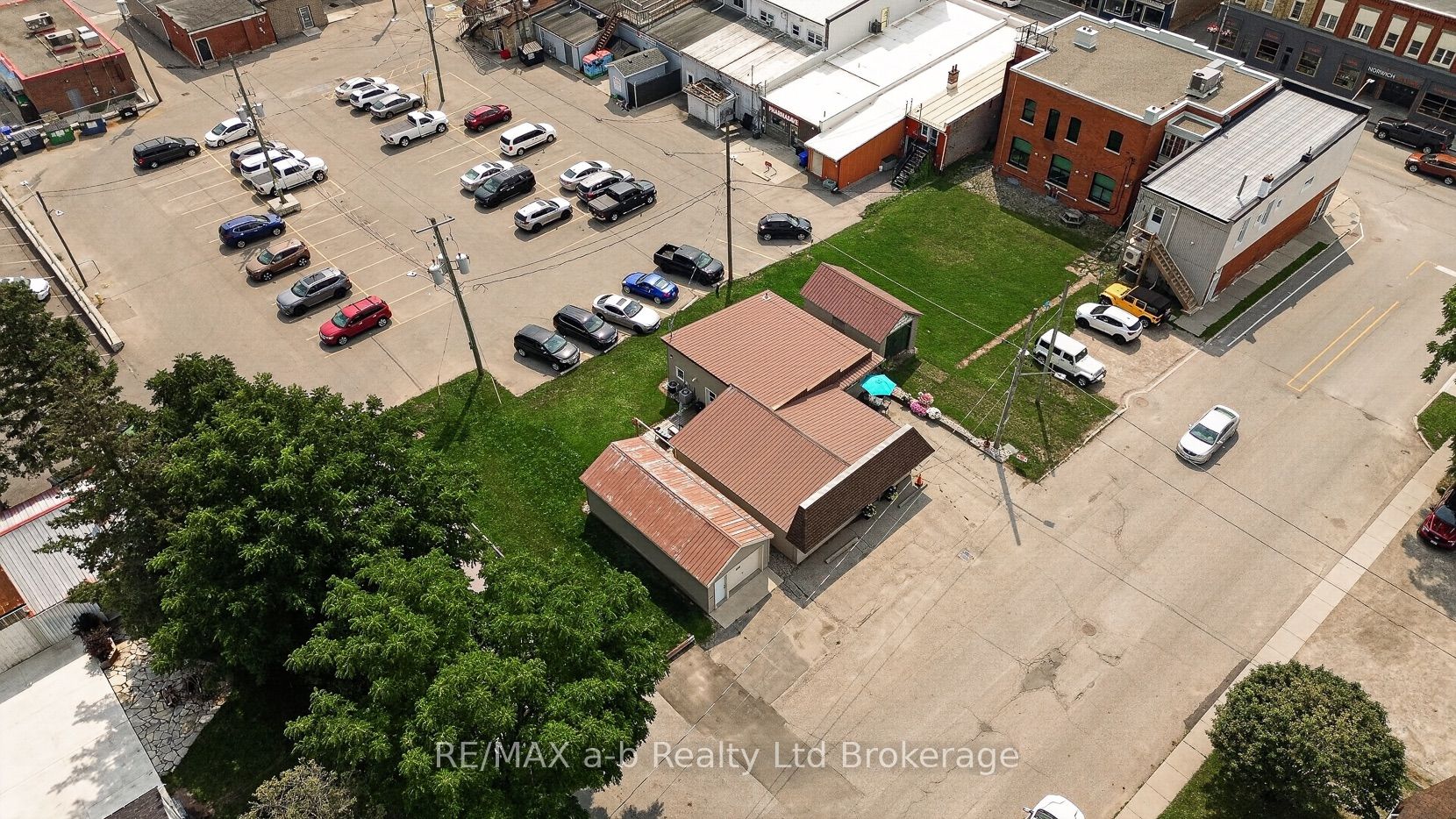 4 Washington Street Property Photo 4