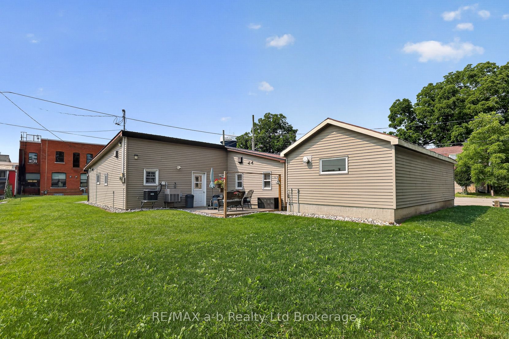 4 Washington Street Property Photo 10