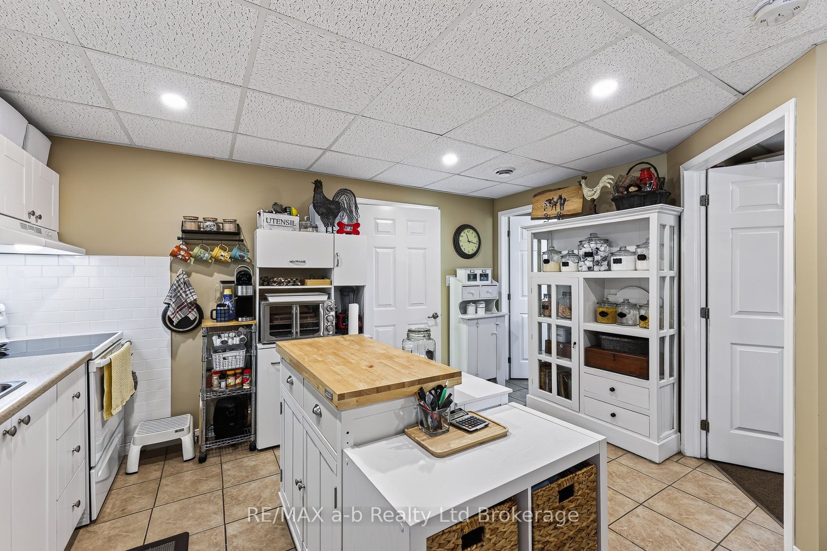 4 Washington Street Property Photo 33