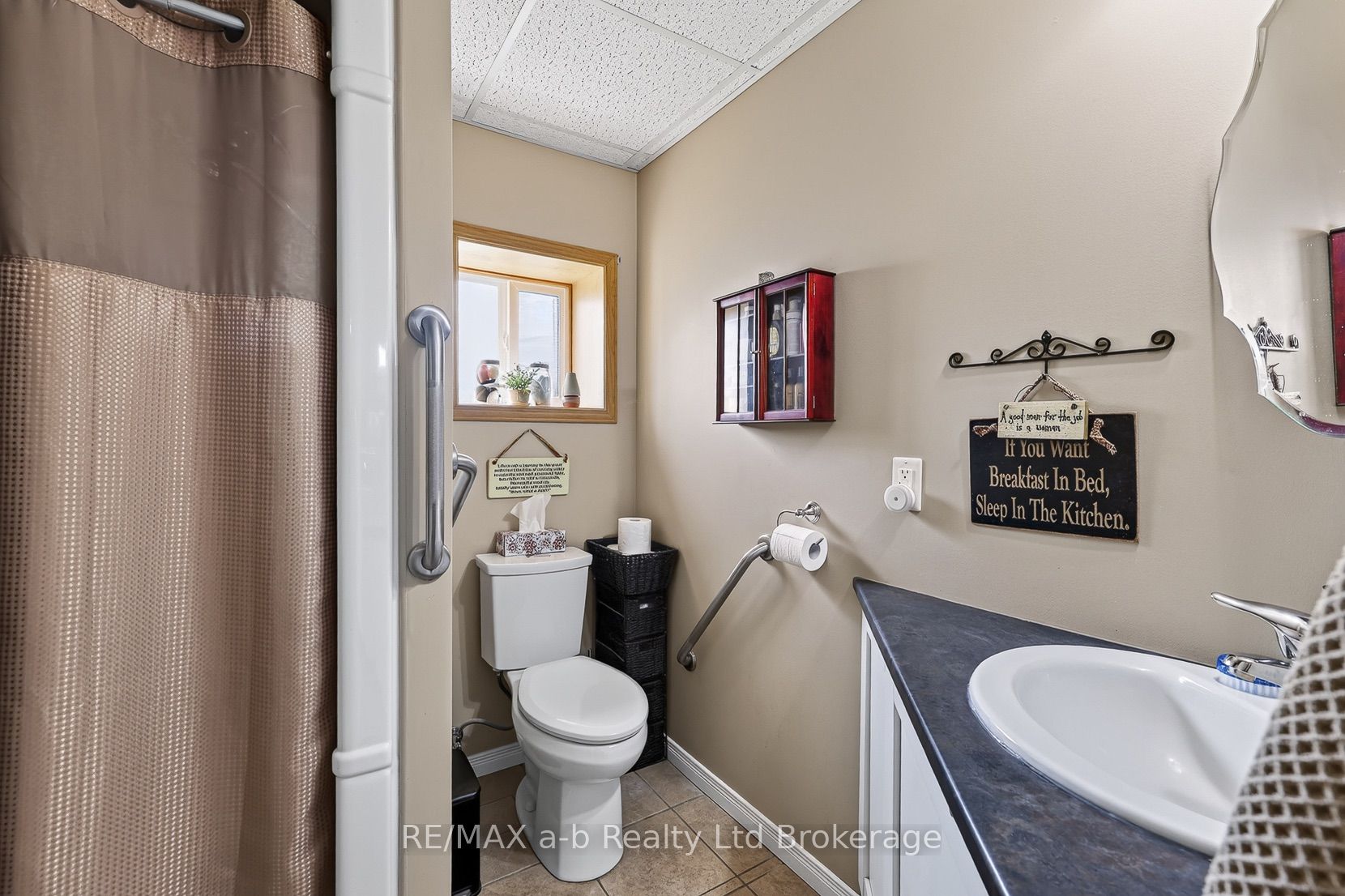 4 Washington Street Property Photo 37