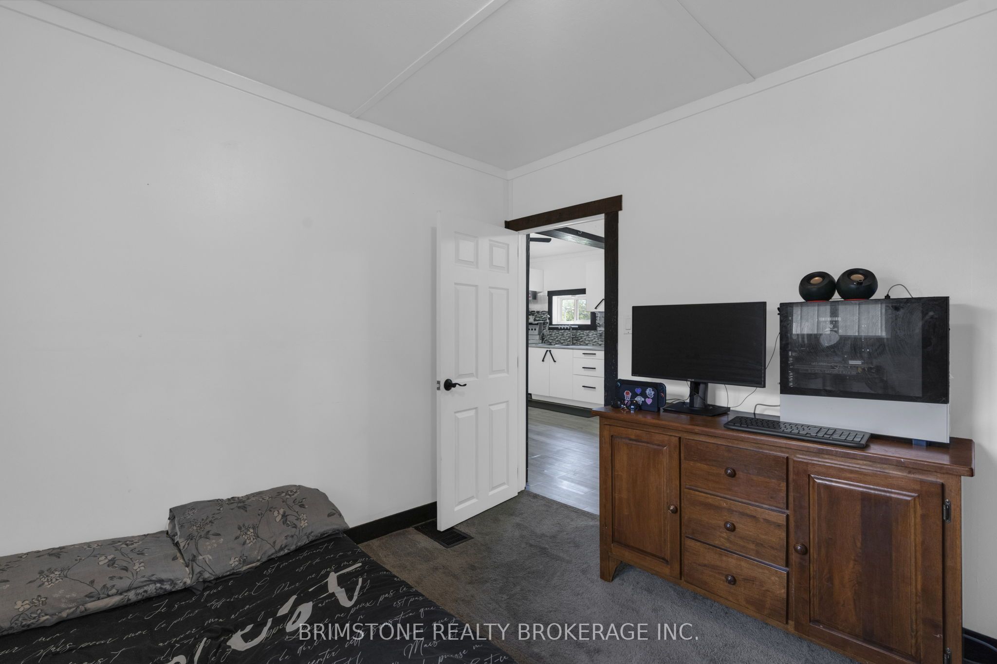 329 High Street Property Photo 17