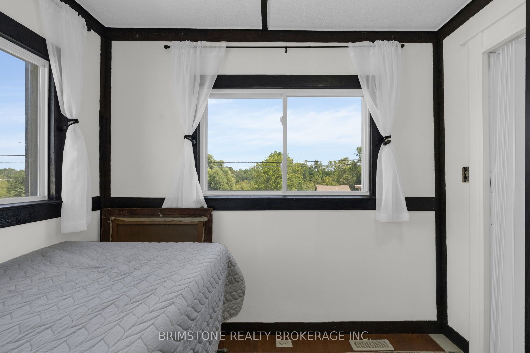 329 High Street Property Photo 21