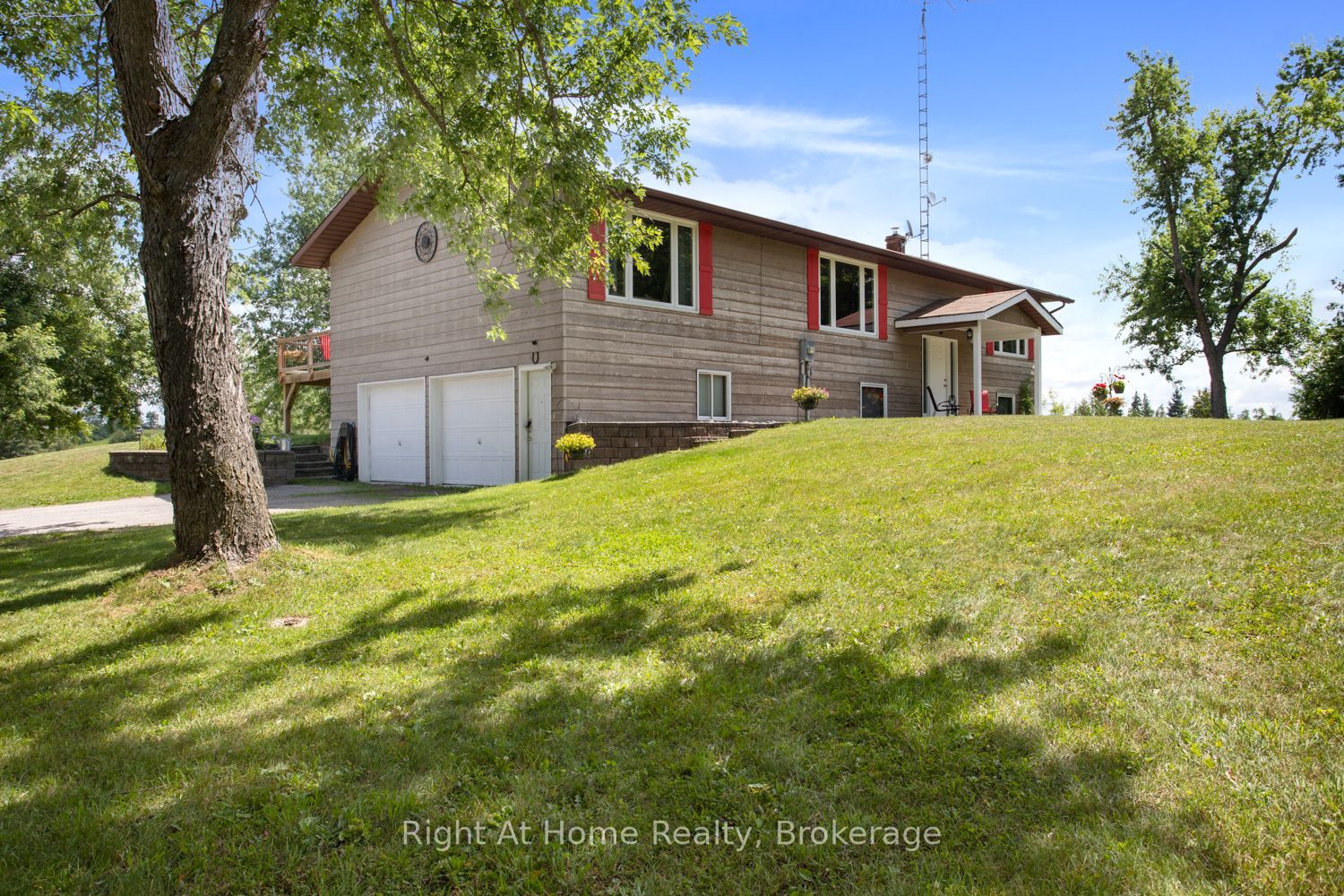 34 Birch Point Road Property Photo 1